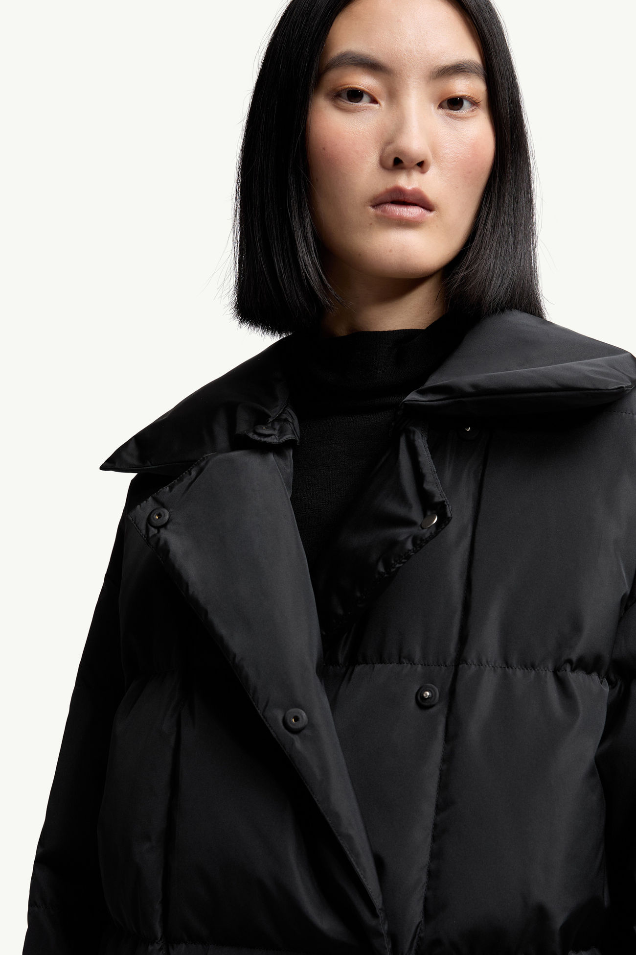 Moncler + Qiu Hao Gaoya女士长款羽绒夹克外套 女士 黑色 Moncler 7