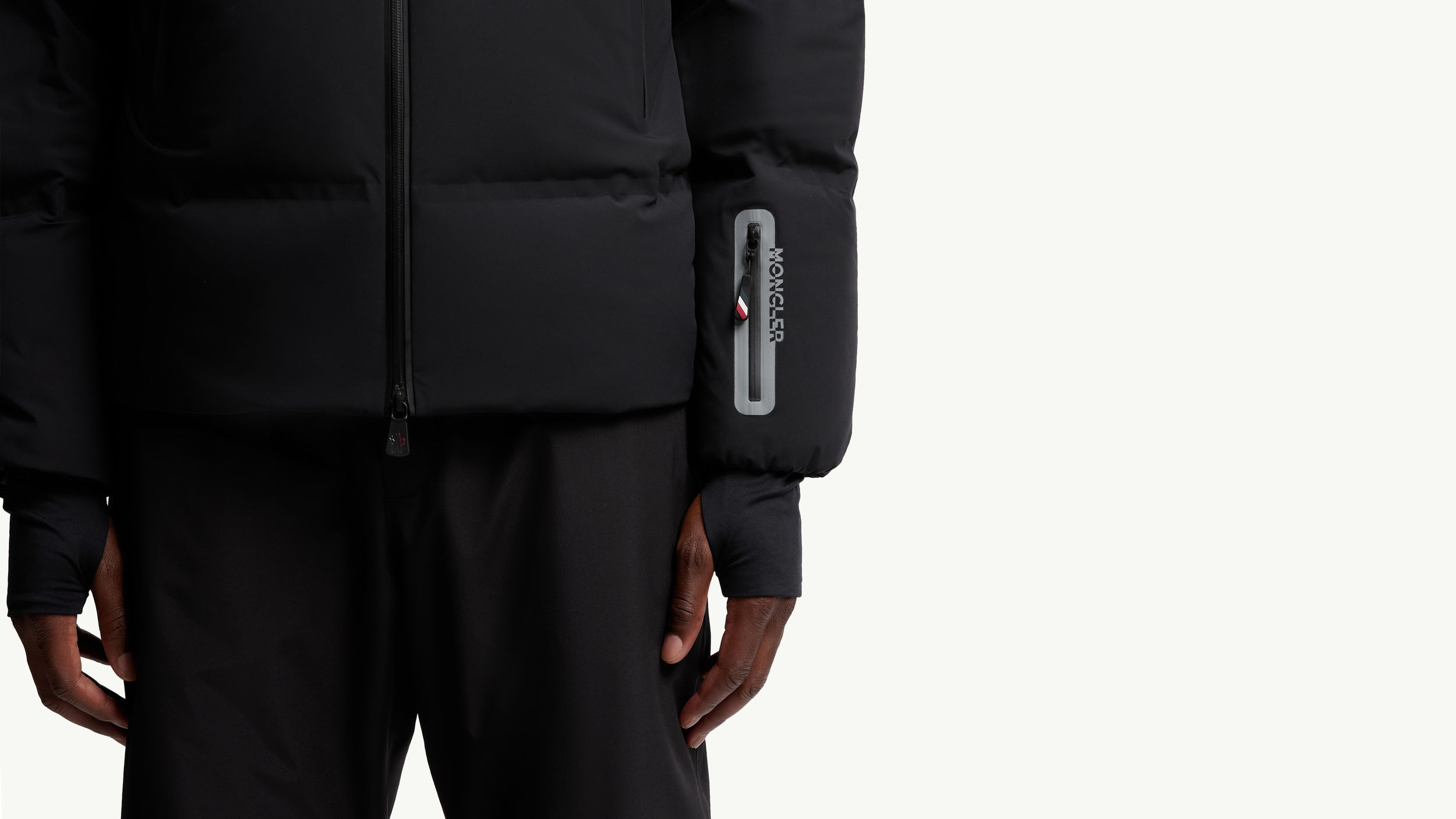 Slide 1 - product.feature.sleevedetailsskipass.title