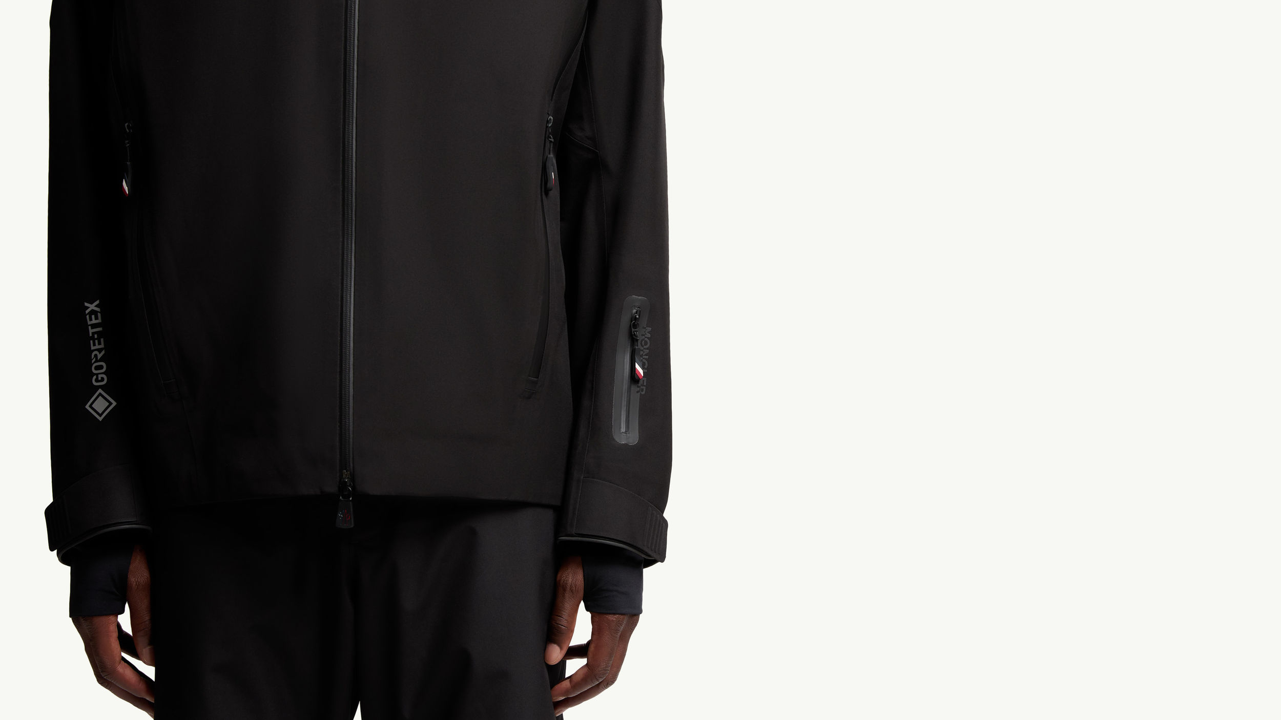 Slide 3 - 滑雪通行證口袋