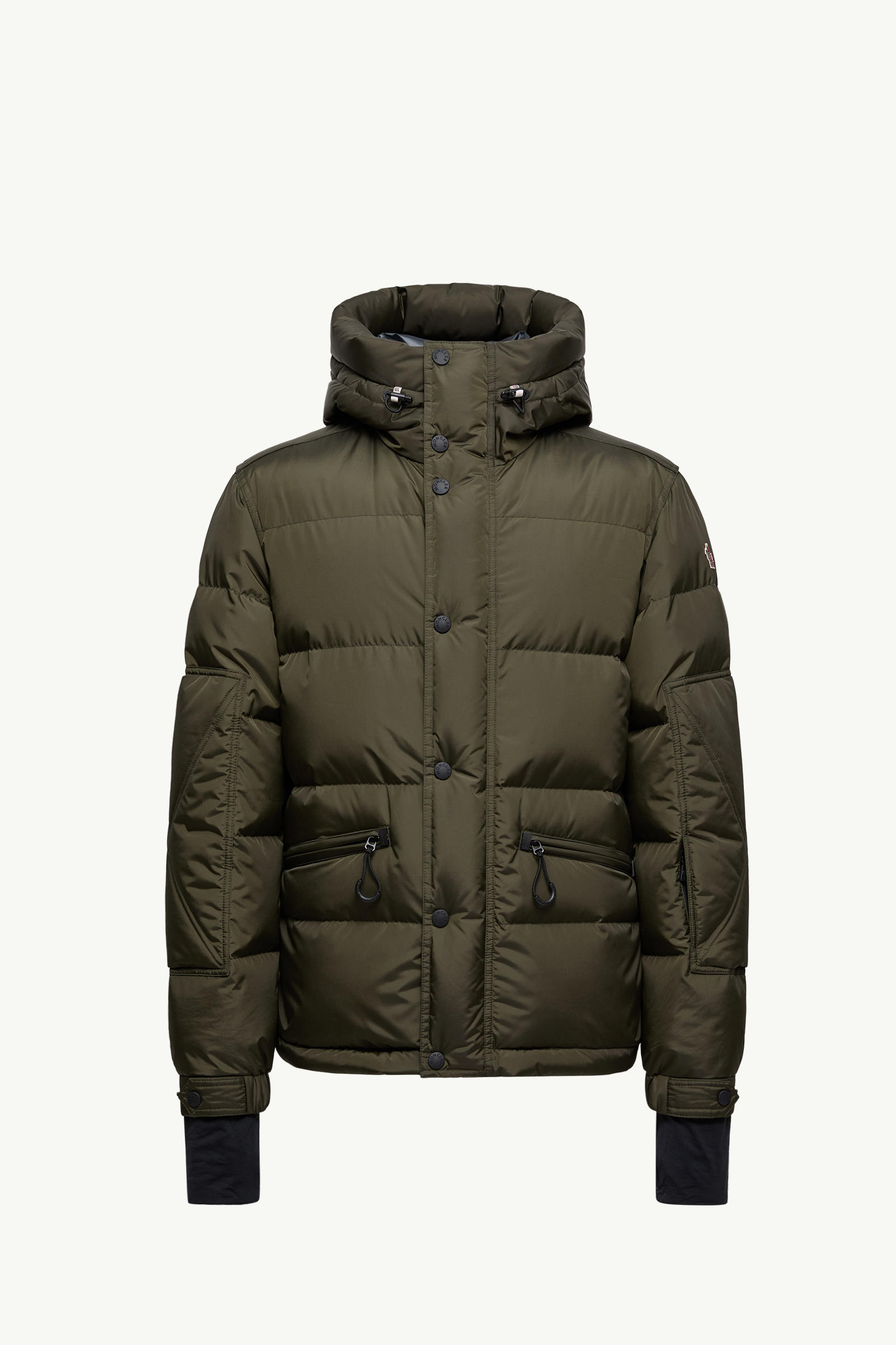 https://moncler-cdn.thron.com/api/v1/content-delivery/shares/dpx6uv/contents/K20971A00023595JN832_F/image/K20971A00023595JN832_F