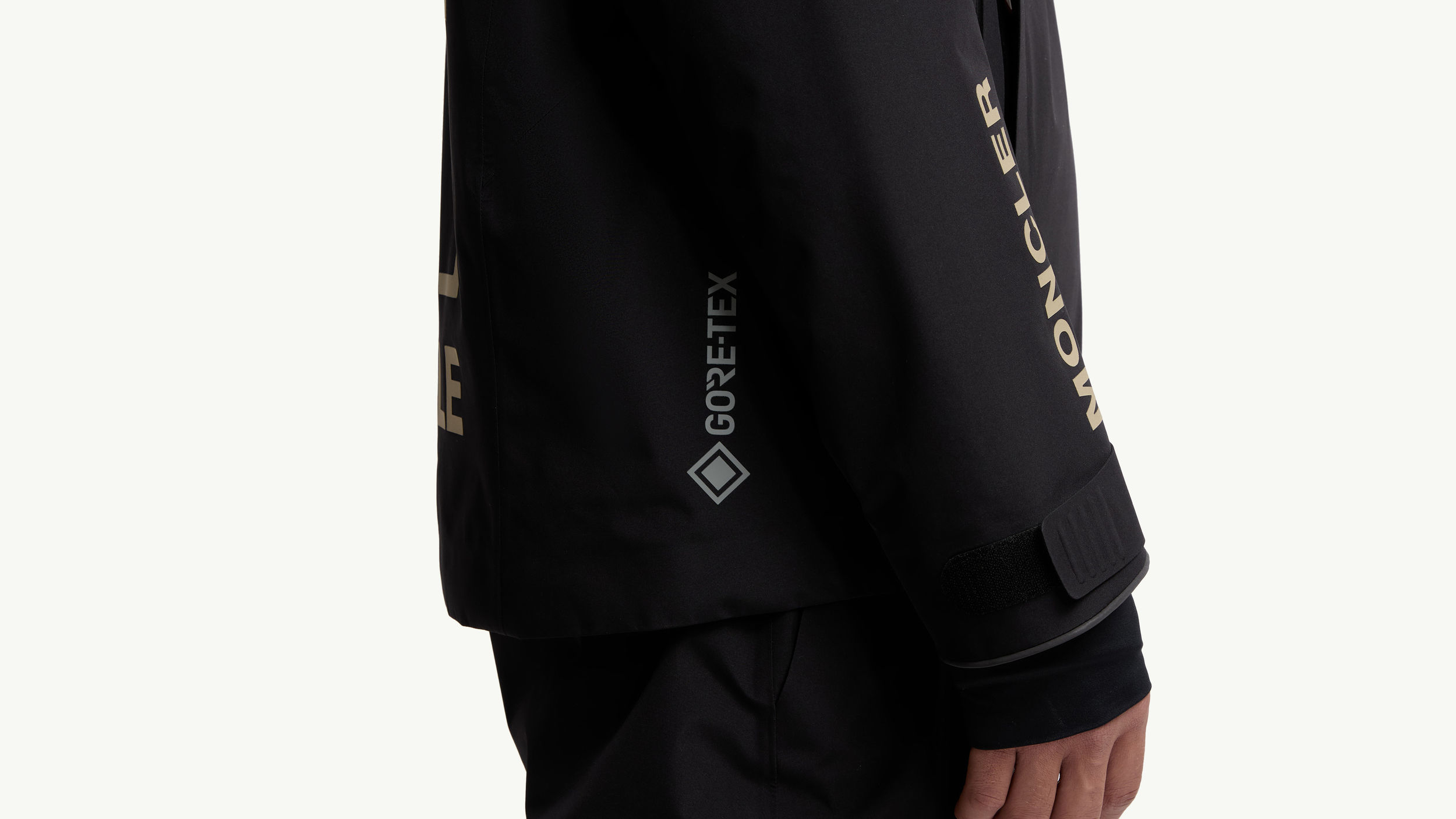 Slide 2 - GORE-TEX® Technologie