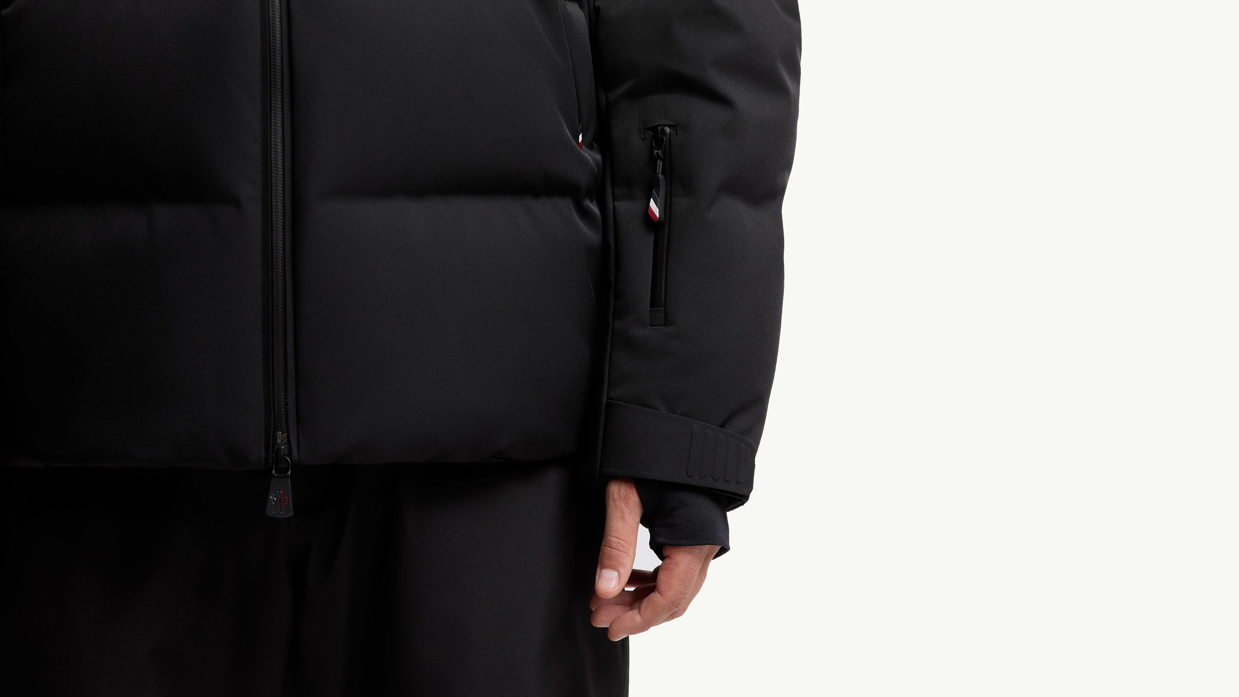 Slide 1 - 滑雪通行证口袋