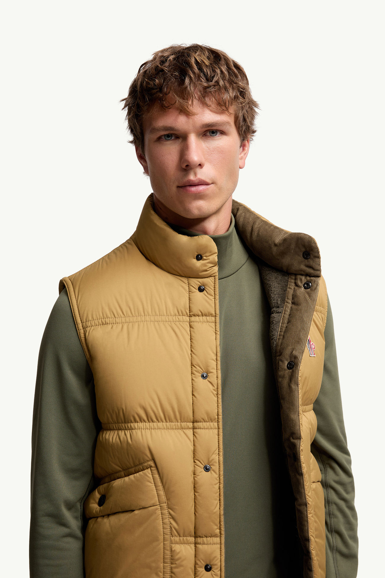 Gilet Imbottito in Piuma Aul Uomo Beige Cammello Moncler 5