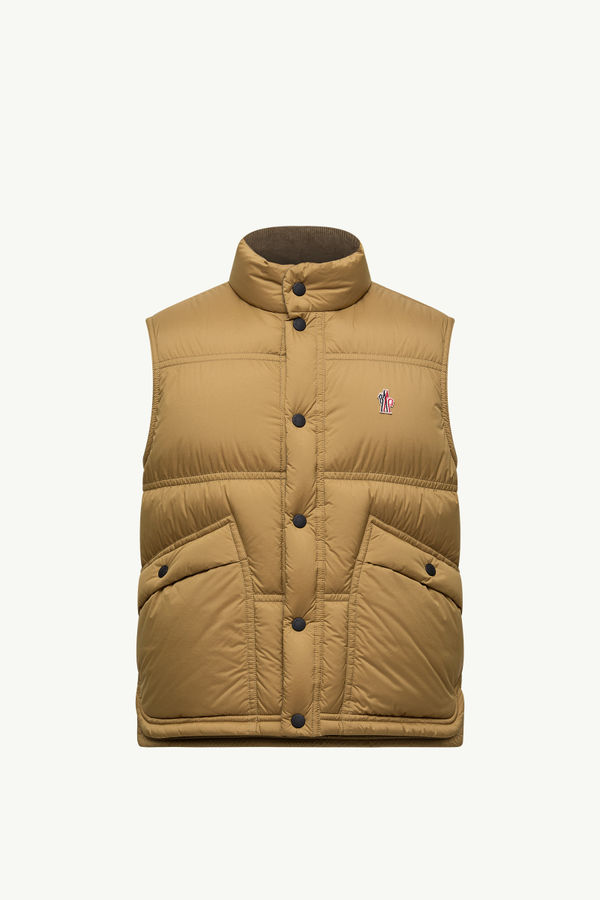 https://moncler-cdn.thron.com/api/v1/content-delivery/shares/dpx6uv/contents/K20971A00030596TM23L_F/image/K20971A00030596TM23L_F