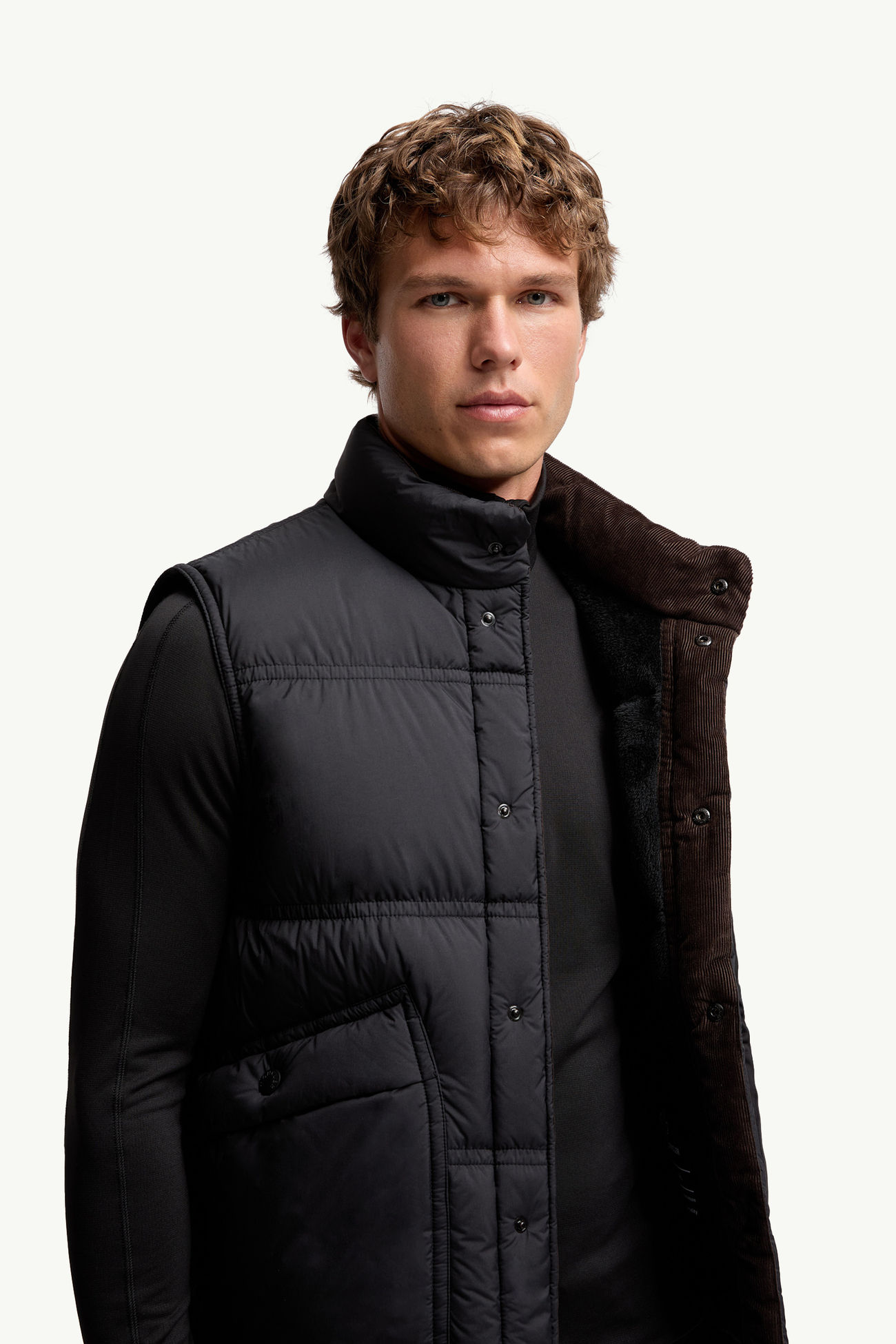 Aul羽絨背心 男士 黑色 Moncler 5