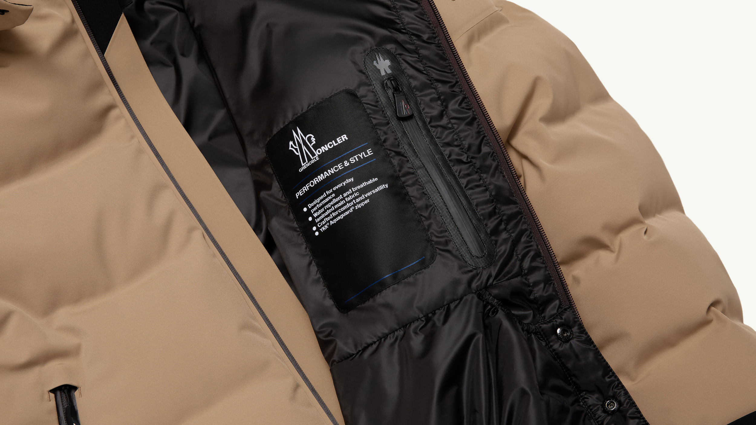 Slide 3 - Bolsillo para dispositivos electrónicos