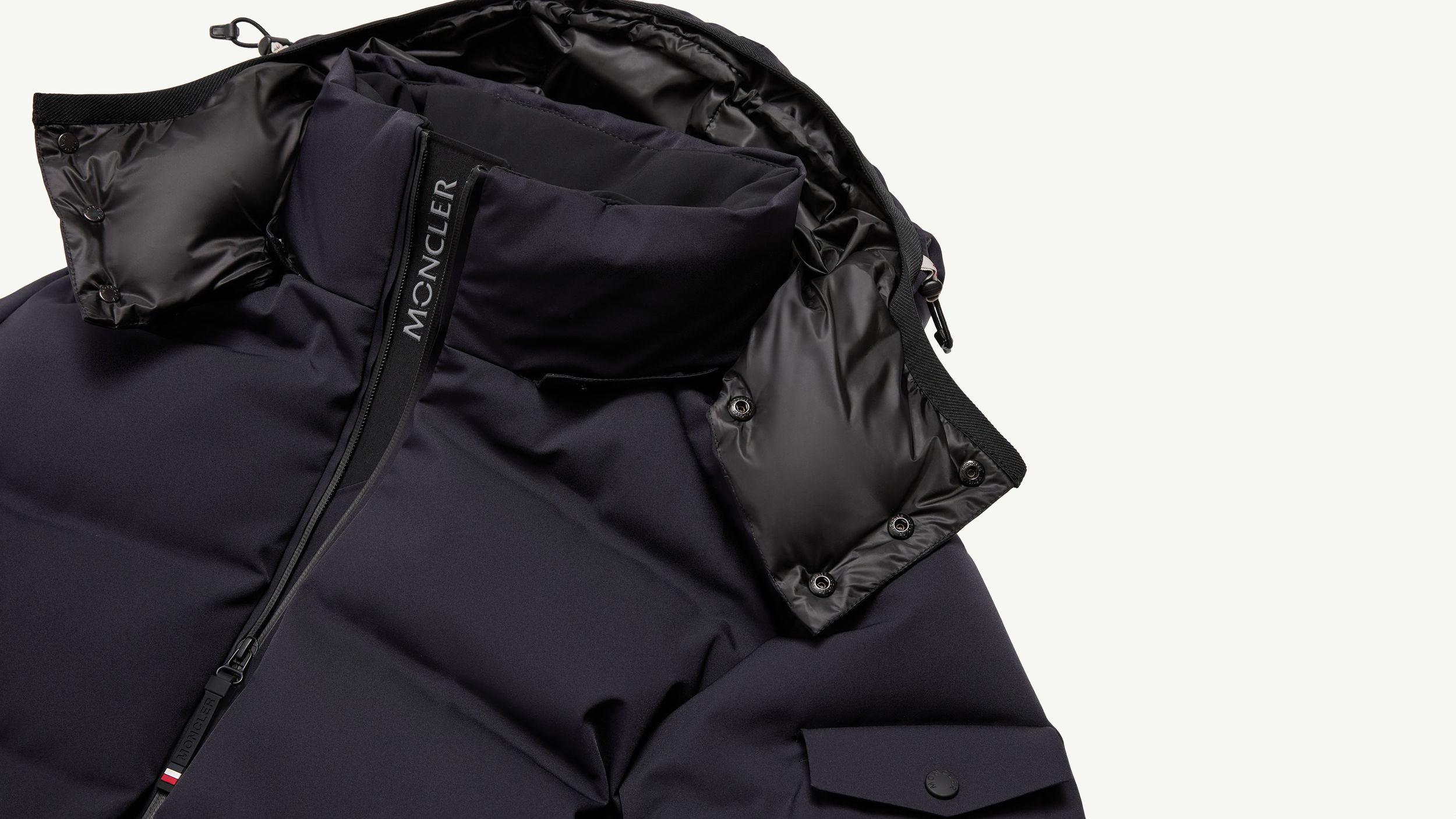 Slide 1 - product.feature.detachablehood.title