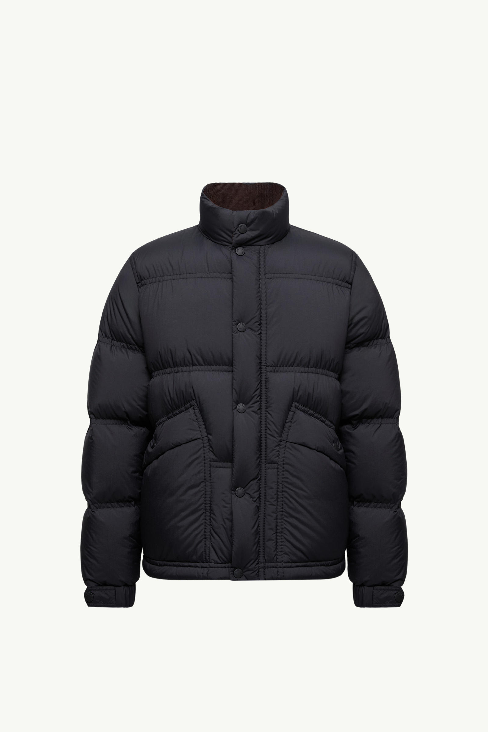 https://moncler-cdn.thron.com/api/v1/content-delivery/shares/dpx6uv/contents/K20971A00046596TM999_F/image/K20971A00046596TM999_F