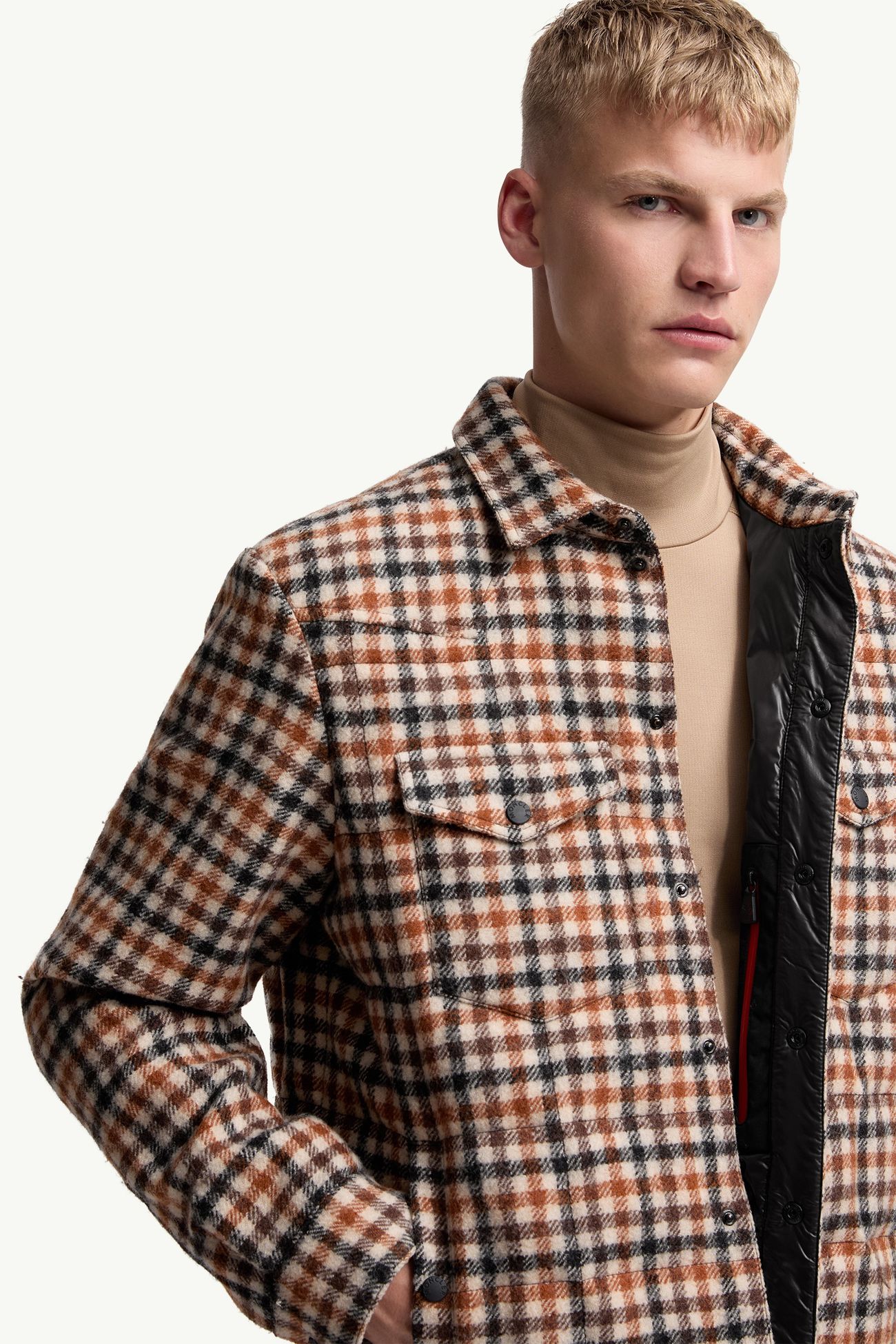 Gelt Daunenhemdjacke aus Wolle Herren Schwarz & Beige Moncler 5