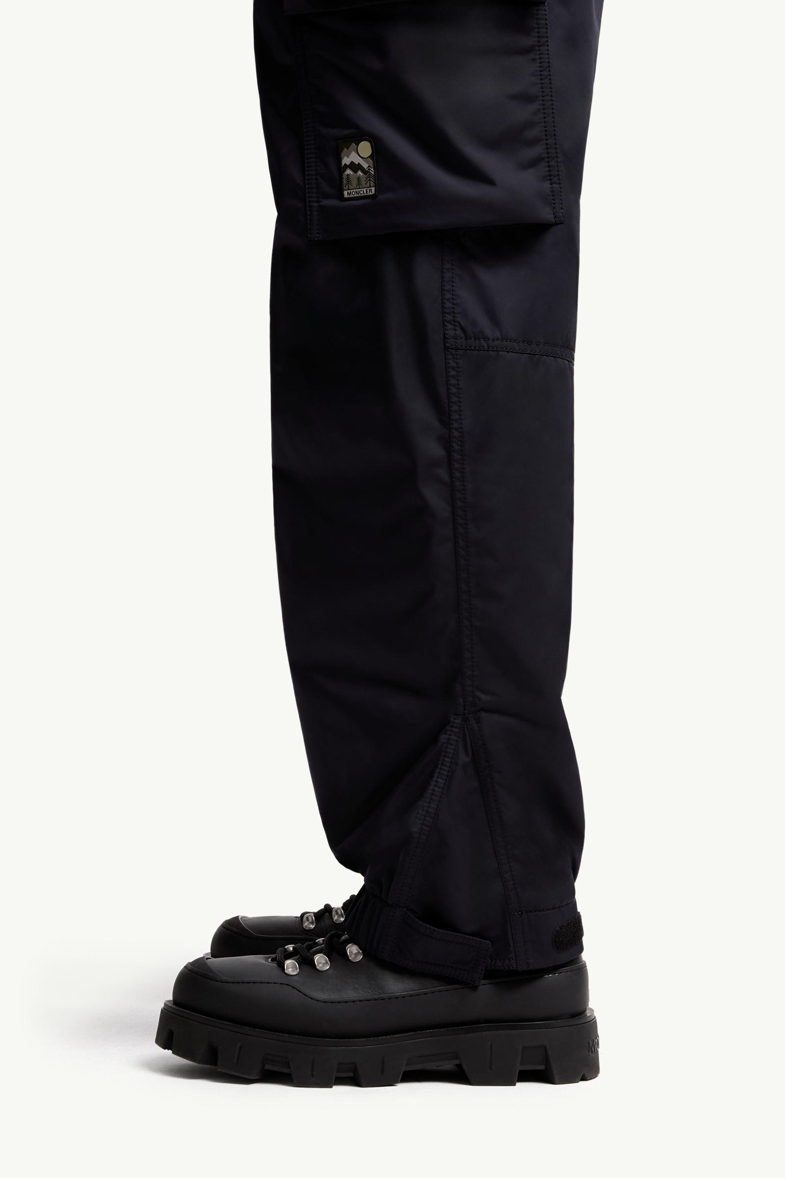 Gabardine Cargo Trousers Men Navy Blue Moncler 1