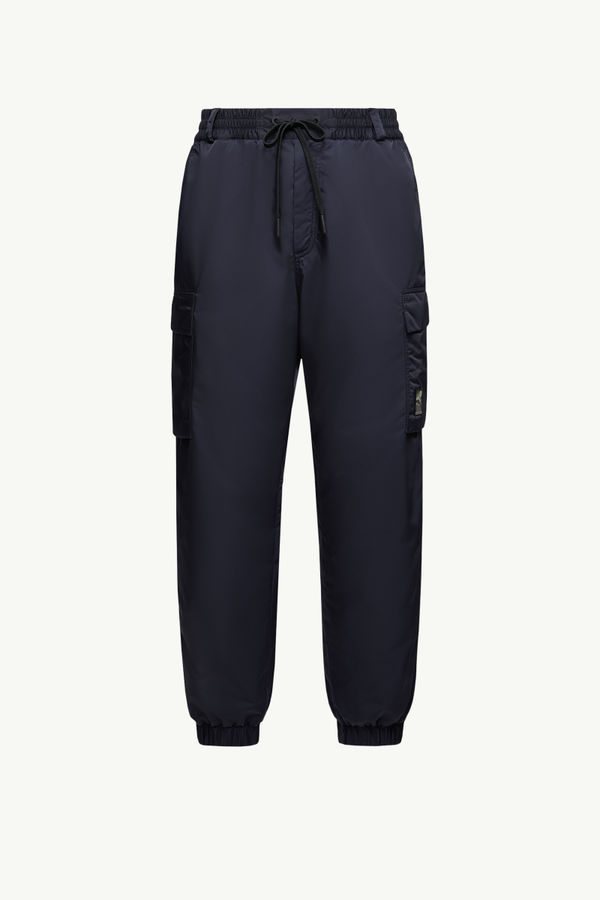 https://moncler-cdn.thron.com/api/v1/content-delivery/shares/dpx6uv/contents/K20972A000015988K742_F/image/K20972A000015988K742_F