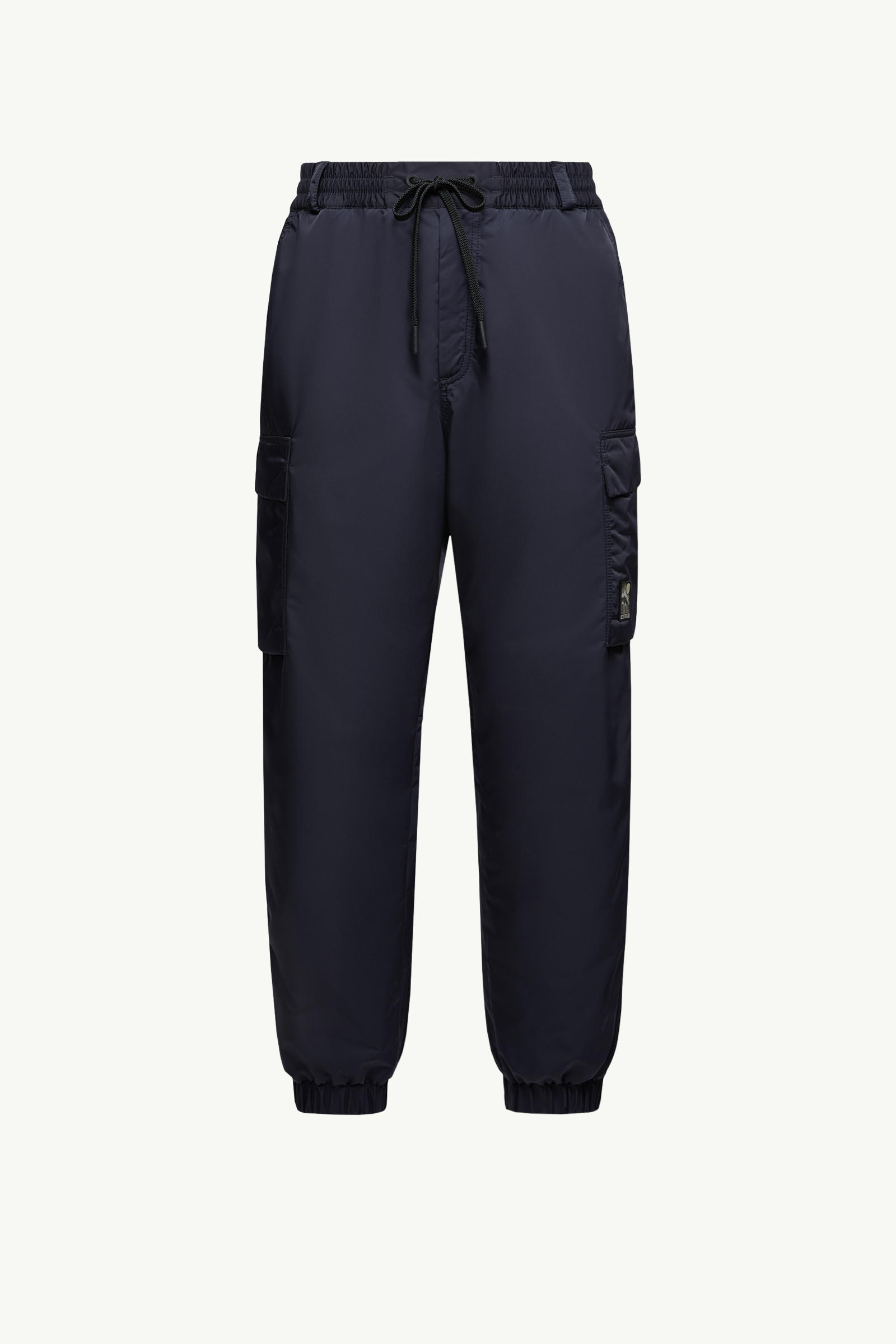 https://moncler-cdn.thron.com/api/v1/content-delivery/shares/dpx6uv/contents/K20972A000015988K742_F/image/K20972A000015988K742_F