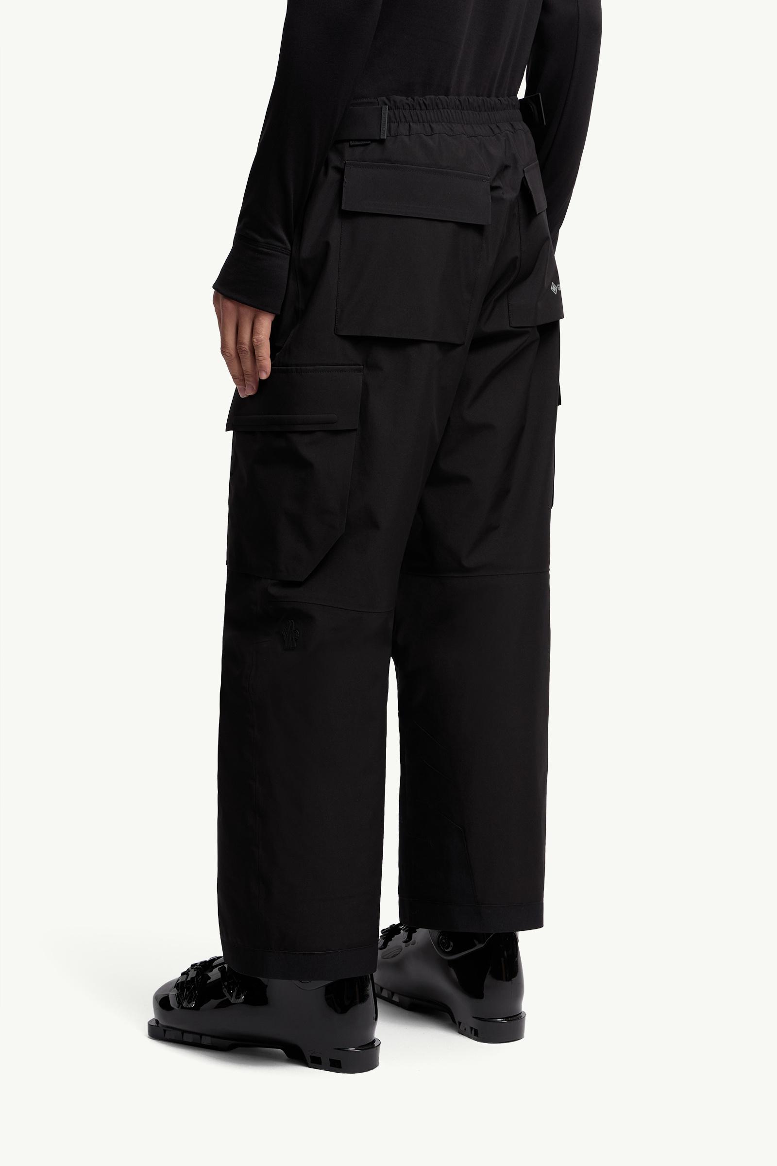 ブラック スキーパンツ : パンツ＆ショーツ 向けの メンズ | モンクレール