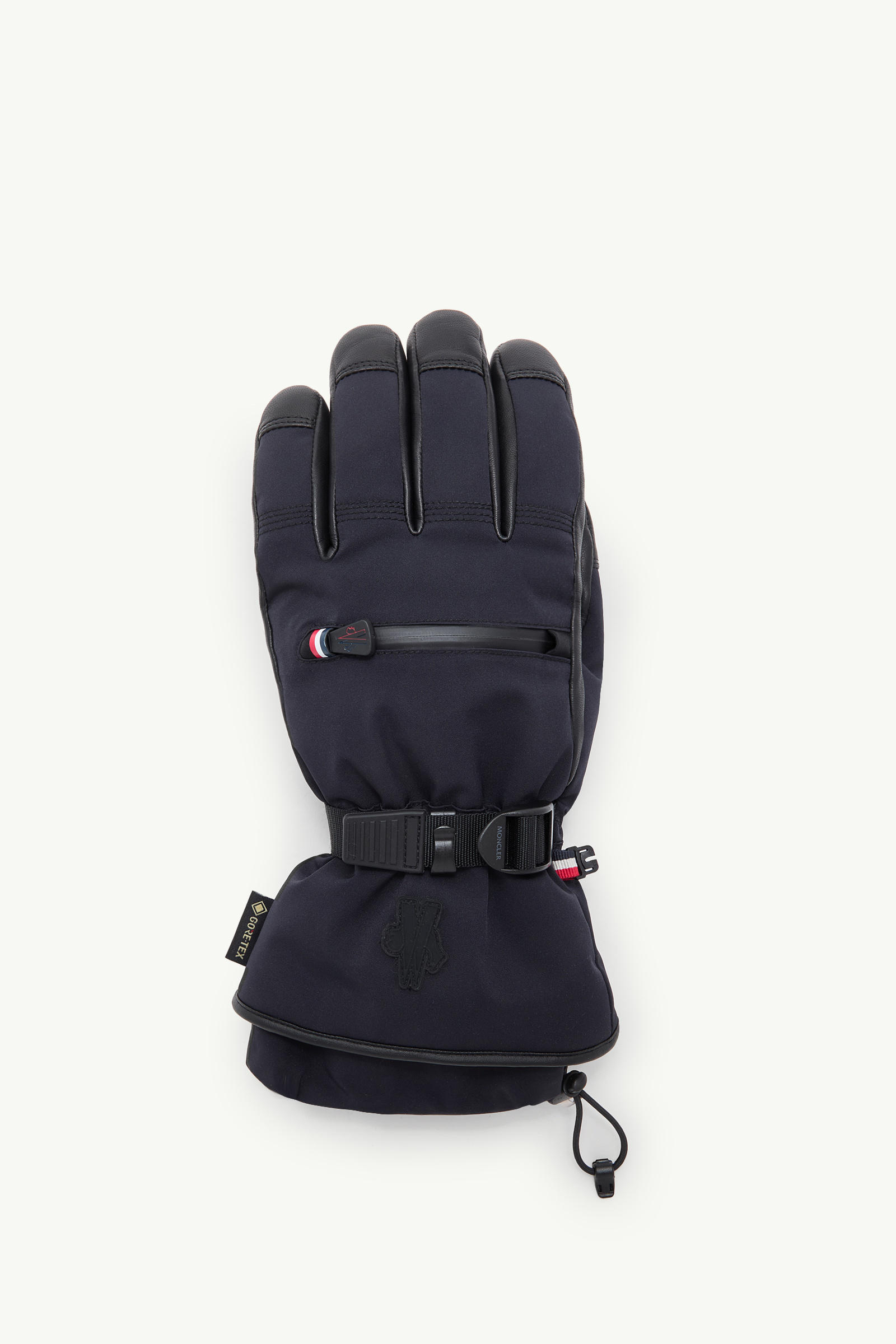 https://moncler-cdn.thron.com/api/v1/content-delivery/shares/dpx6uv/contents/K20973A00003597S5742_F/image/K20973A00003597S5742_F
