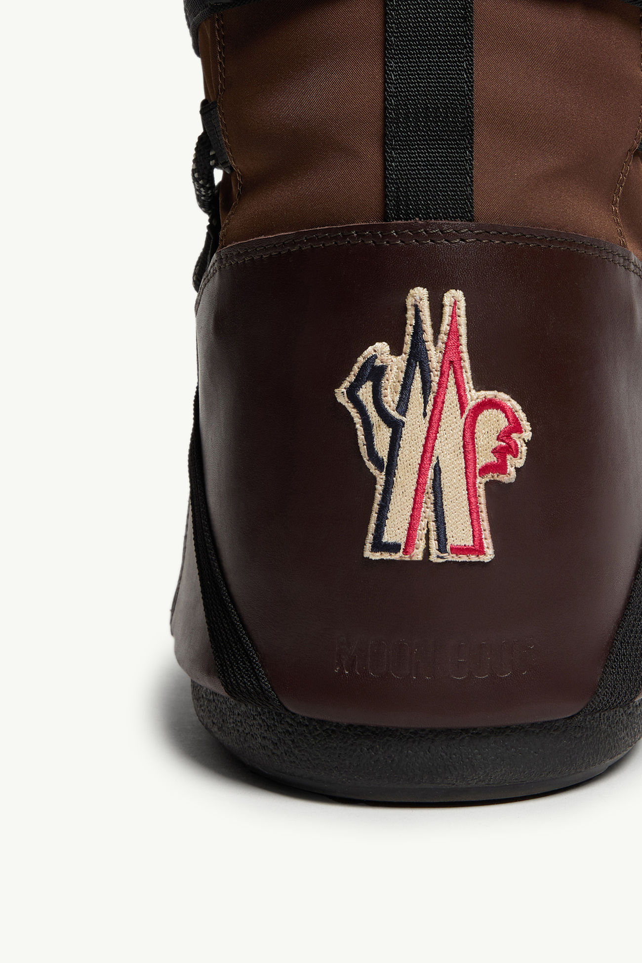 Botas de nieve bajas acolchadas Moon Boot x Moncler Grenoble Icon Hombre Marrón Moncler 6