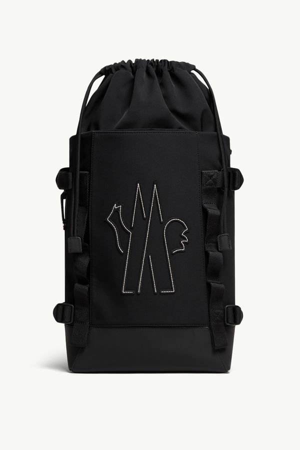 https://moncler-cdn.thron.com/api/v1/content-delivery/shares/dpx6uv/contents/K20975A00002M7570999_F/image/K20975A00002M7570999_F