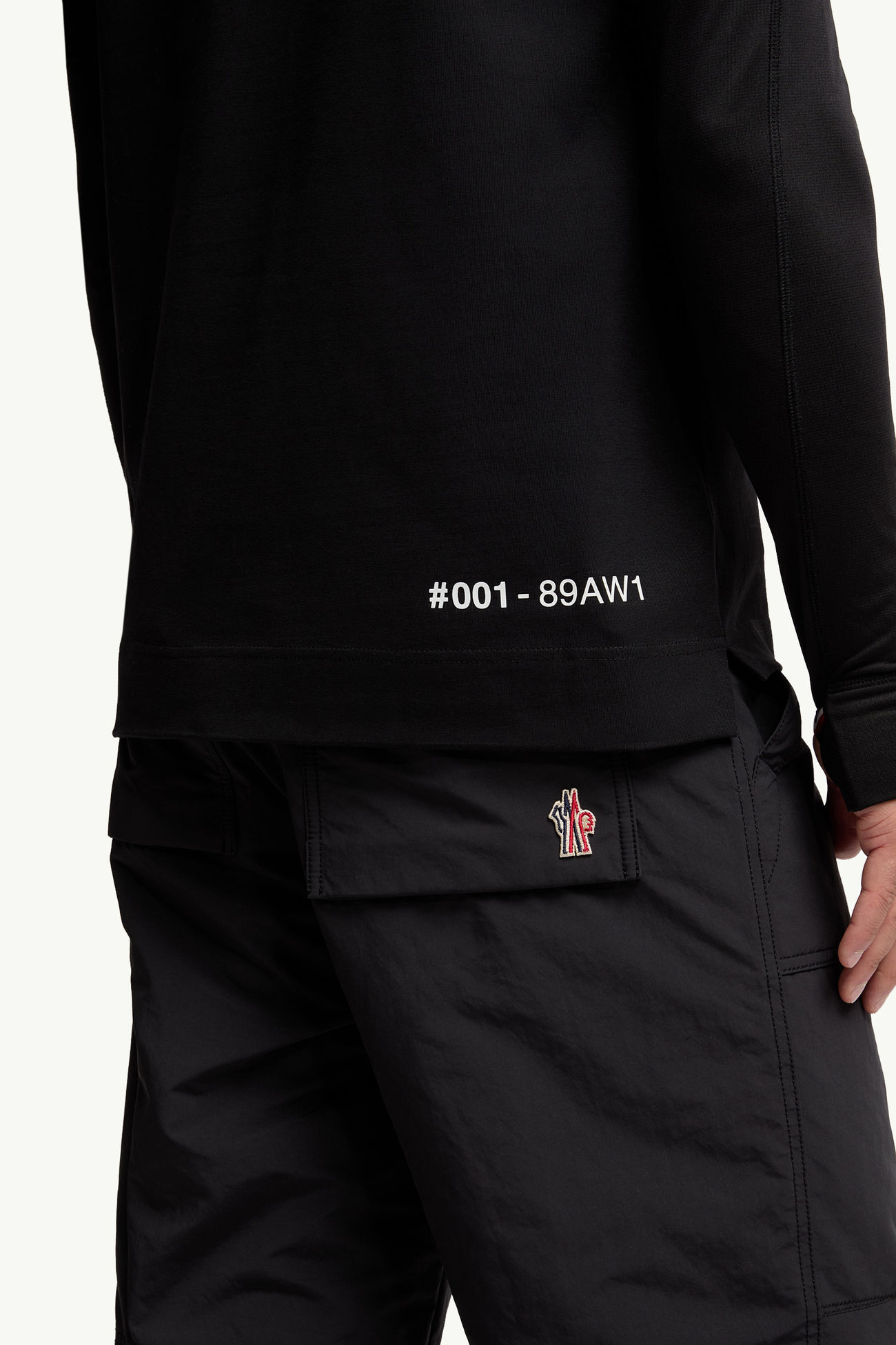 T-shirt logata in cotone Uomo Nero Moncler 5