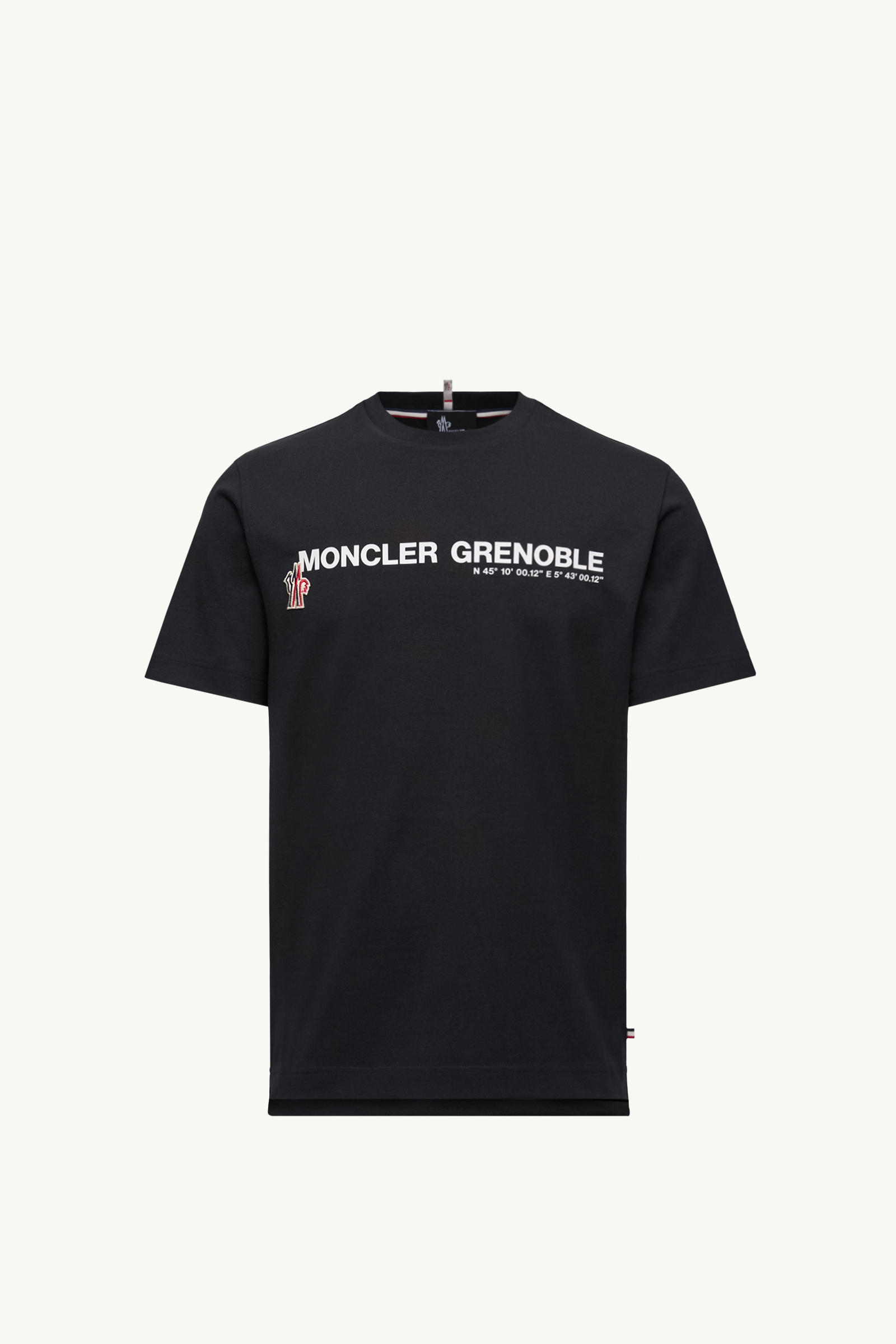 https://moncler-cdn.thron.com/api/v1/content-delivery/shares/dpx6uv/contents/K20978C0000189AW1999_F/image/K20978C0000189AW1999_F