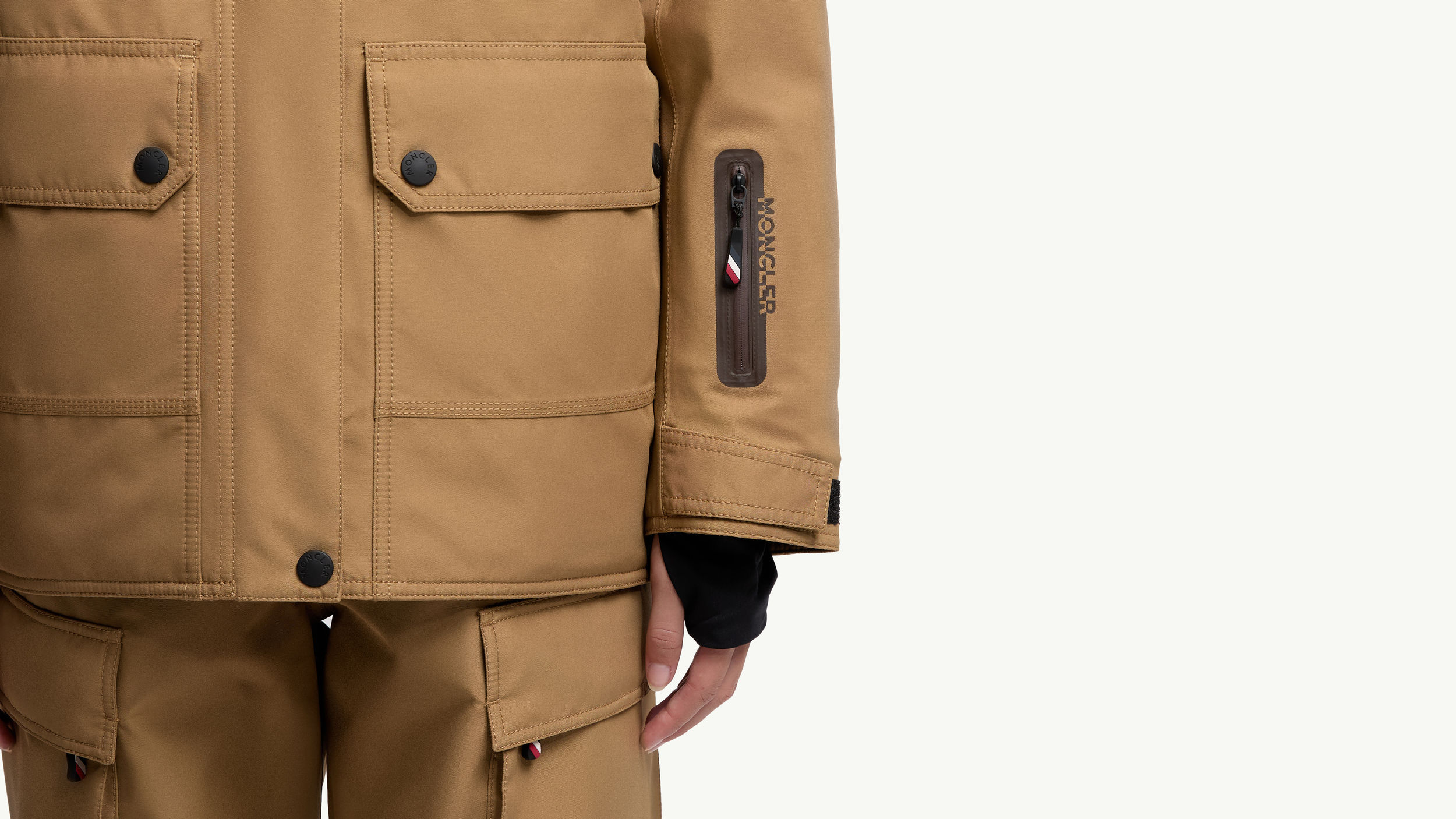 Slide 1 - Bolsillo para pases de esquí