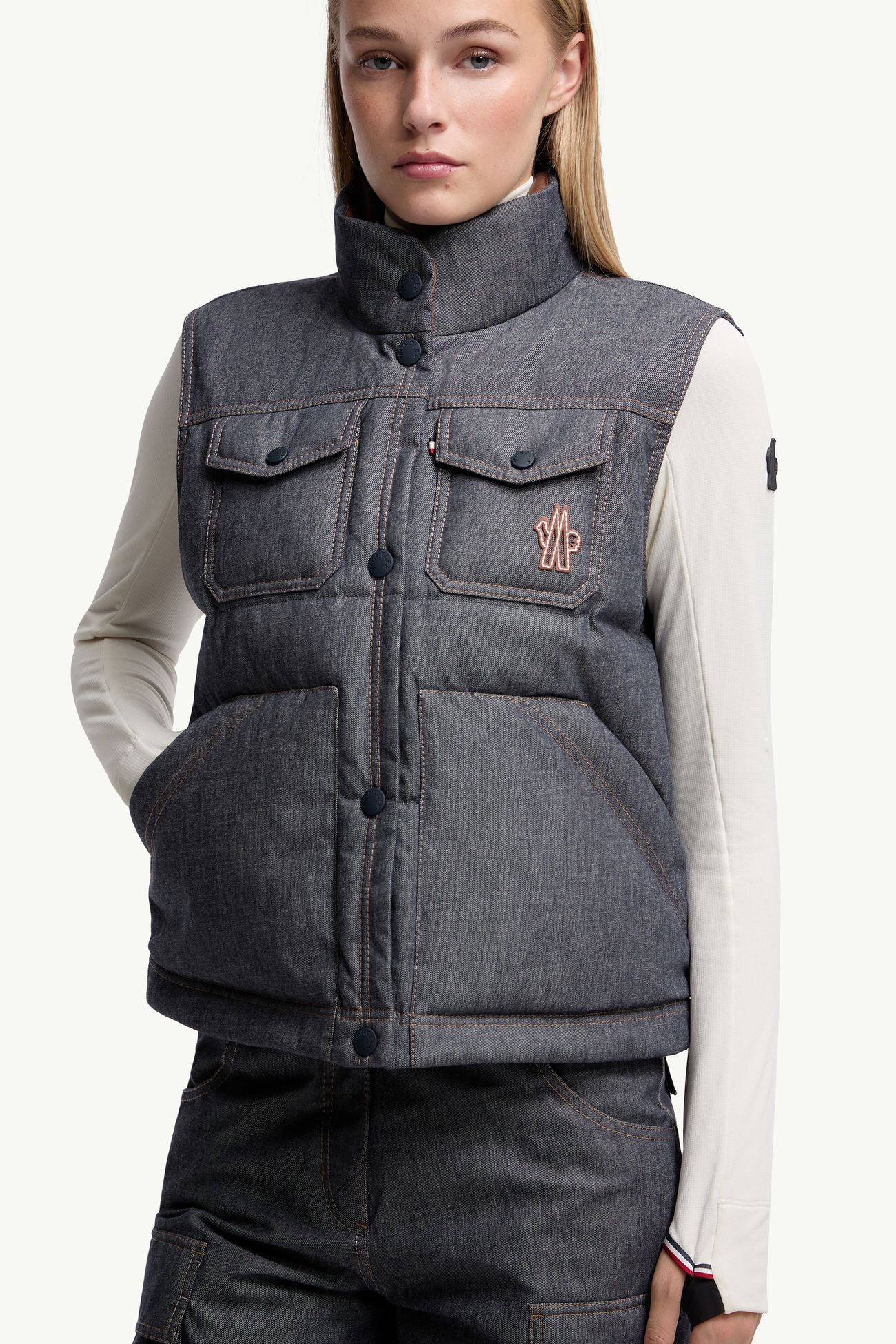 Gilet Knysna in denim imbottito in piuma Donna Grigio Scuro Moncler 5