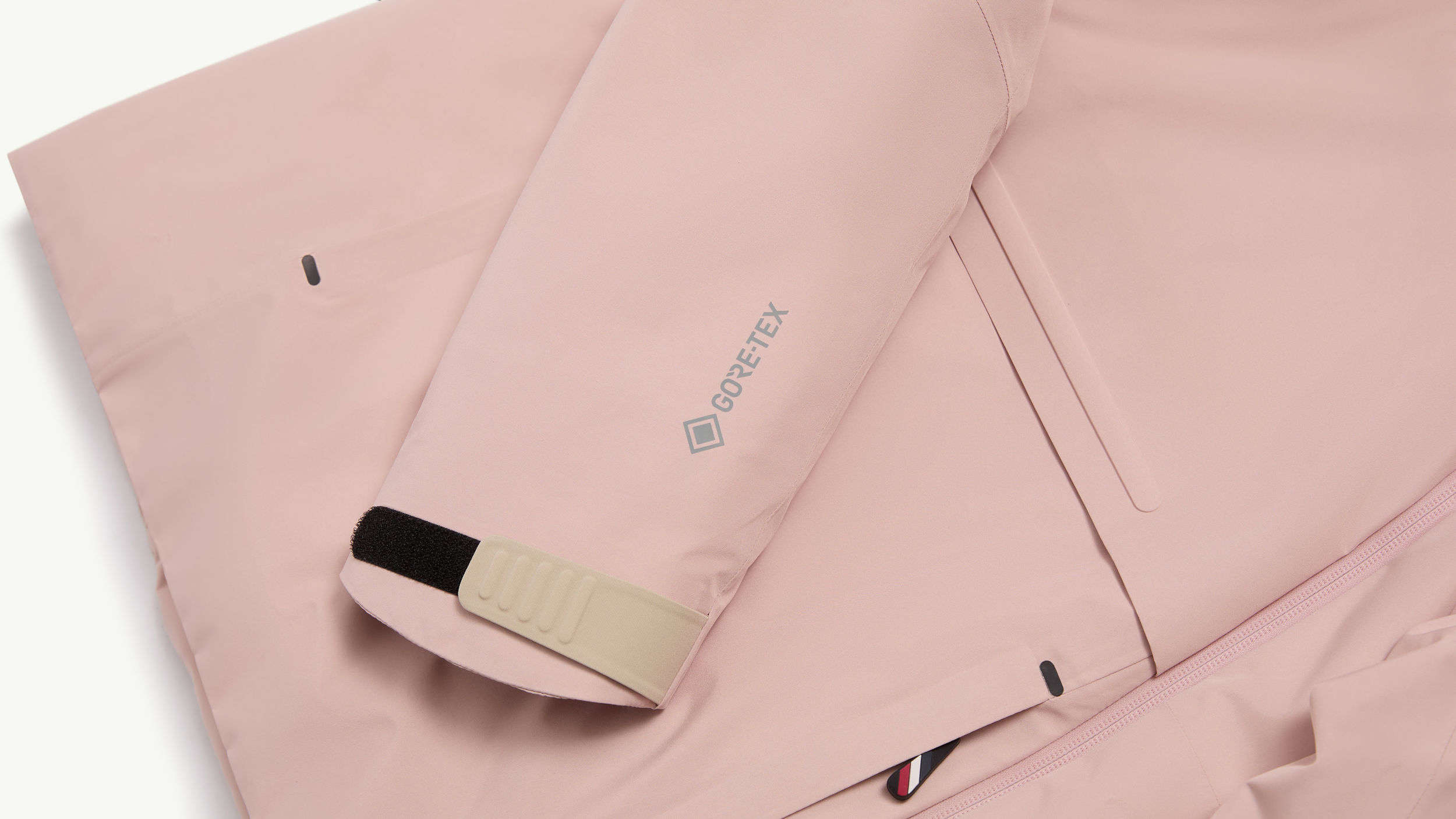 Slide 2 - GORE-TEX®技术