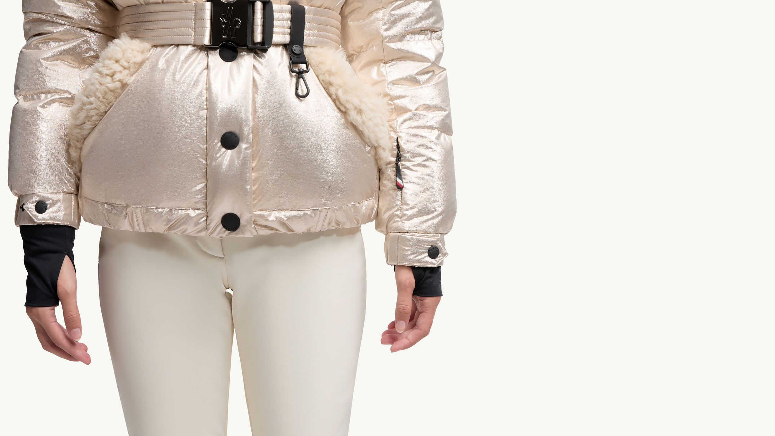 Slide 1 - 滑雪通行证口袋