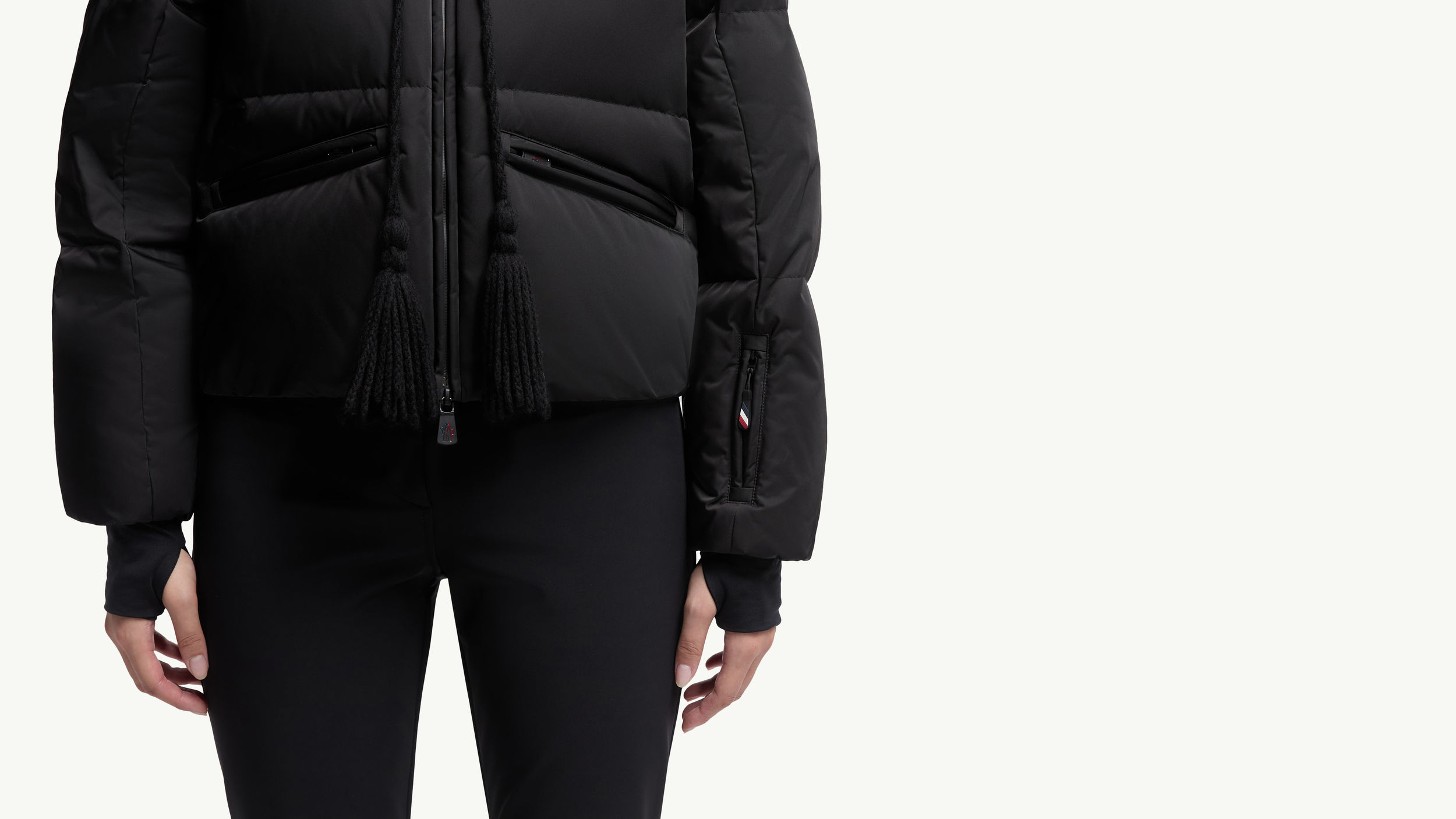 Slide 2 - 滑雪通行证口袋