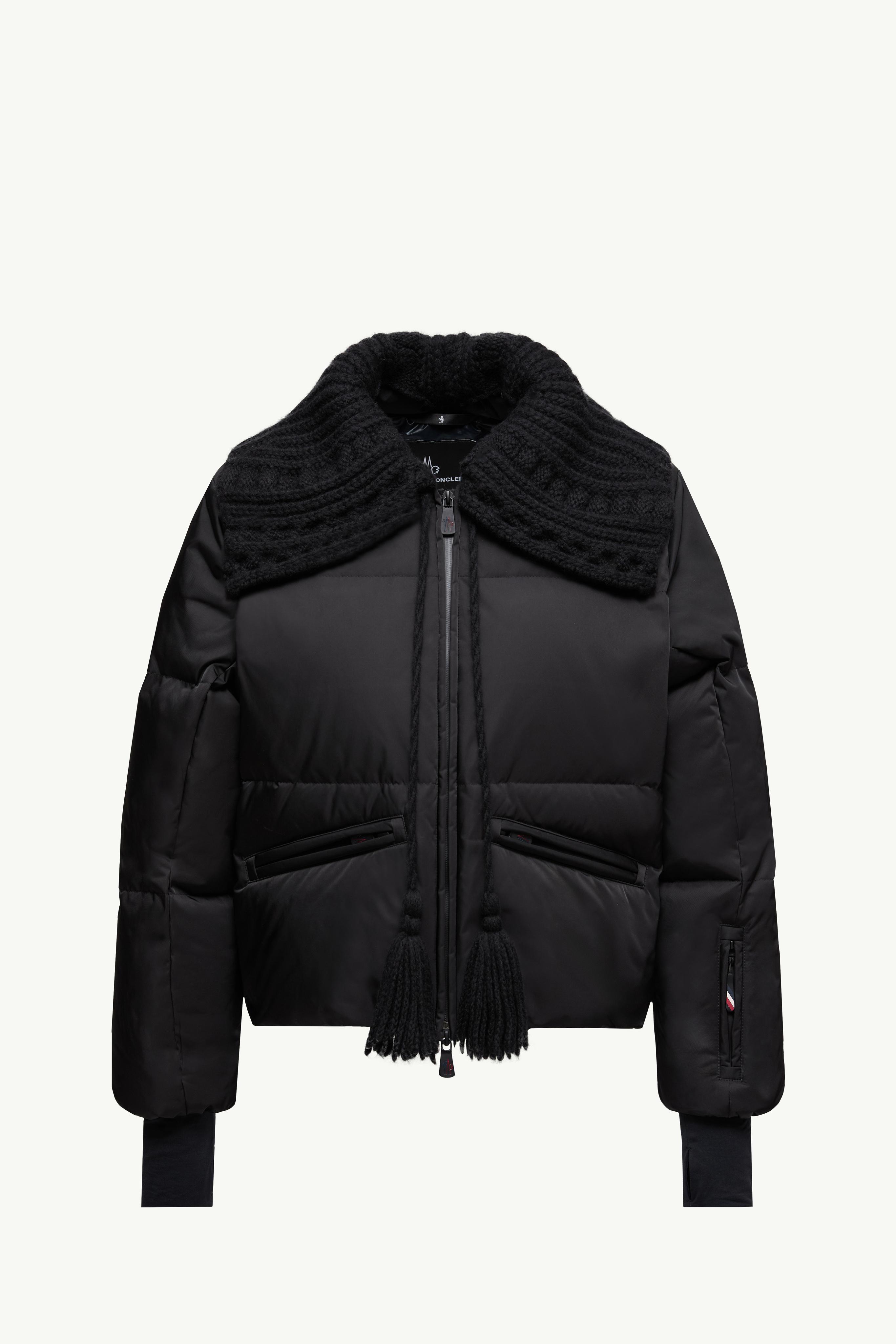 https://moncler-cdn.thron.com/api/v1/content-delivery/shares/dpx6uv/contents/K20981A000285988K999_F/image/K20981A000285988K999_F