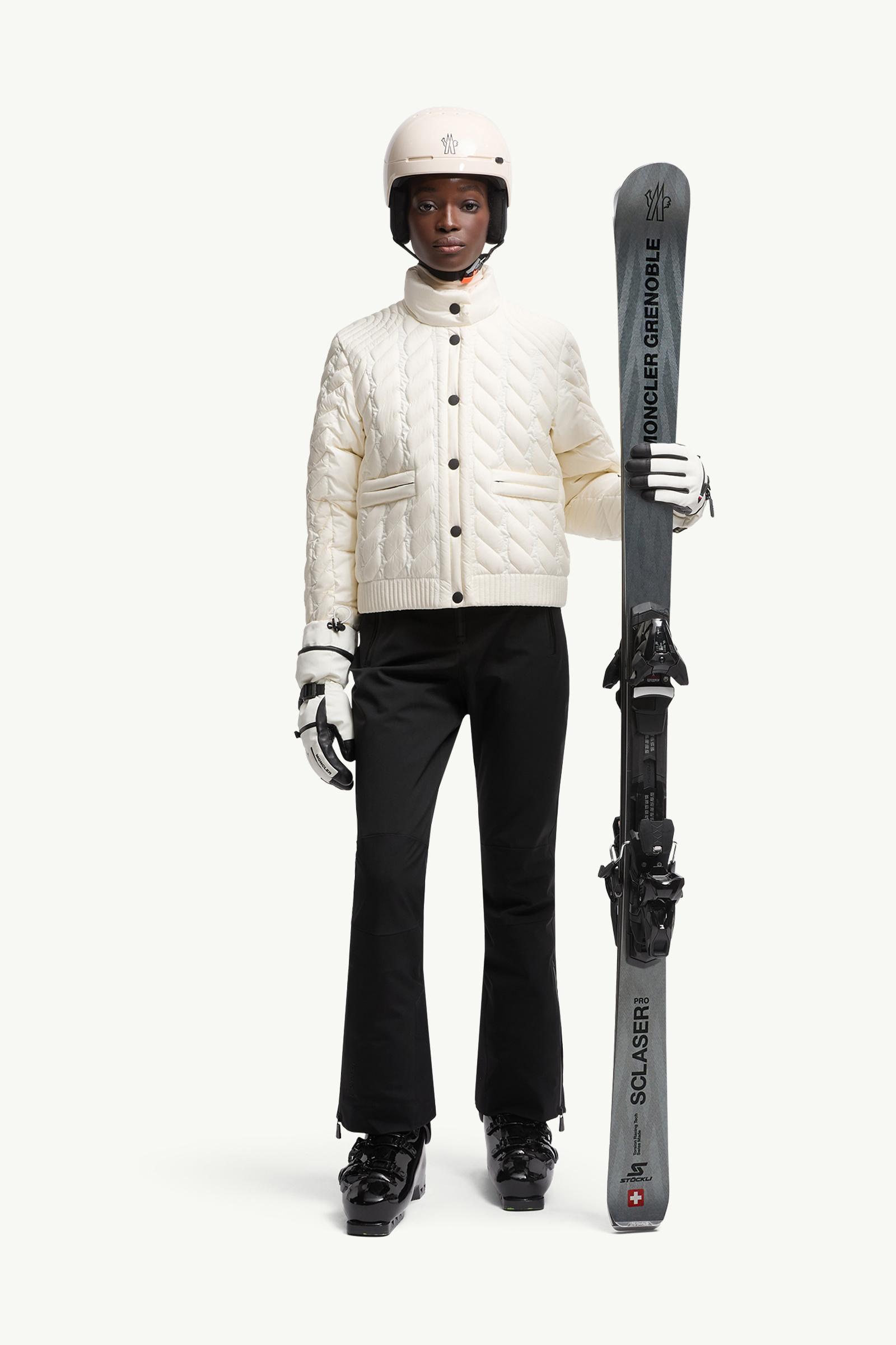 MONCLER ホワイト スキーウェア 女性用 ホワイト Tolima ダウンスキージャケット : ショートダウン