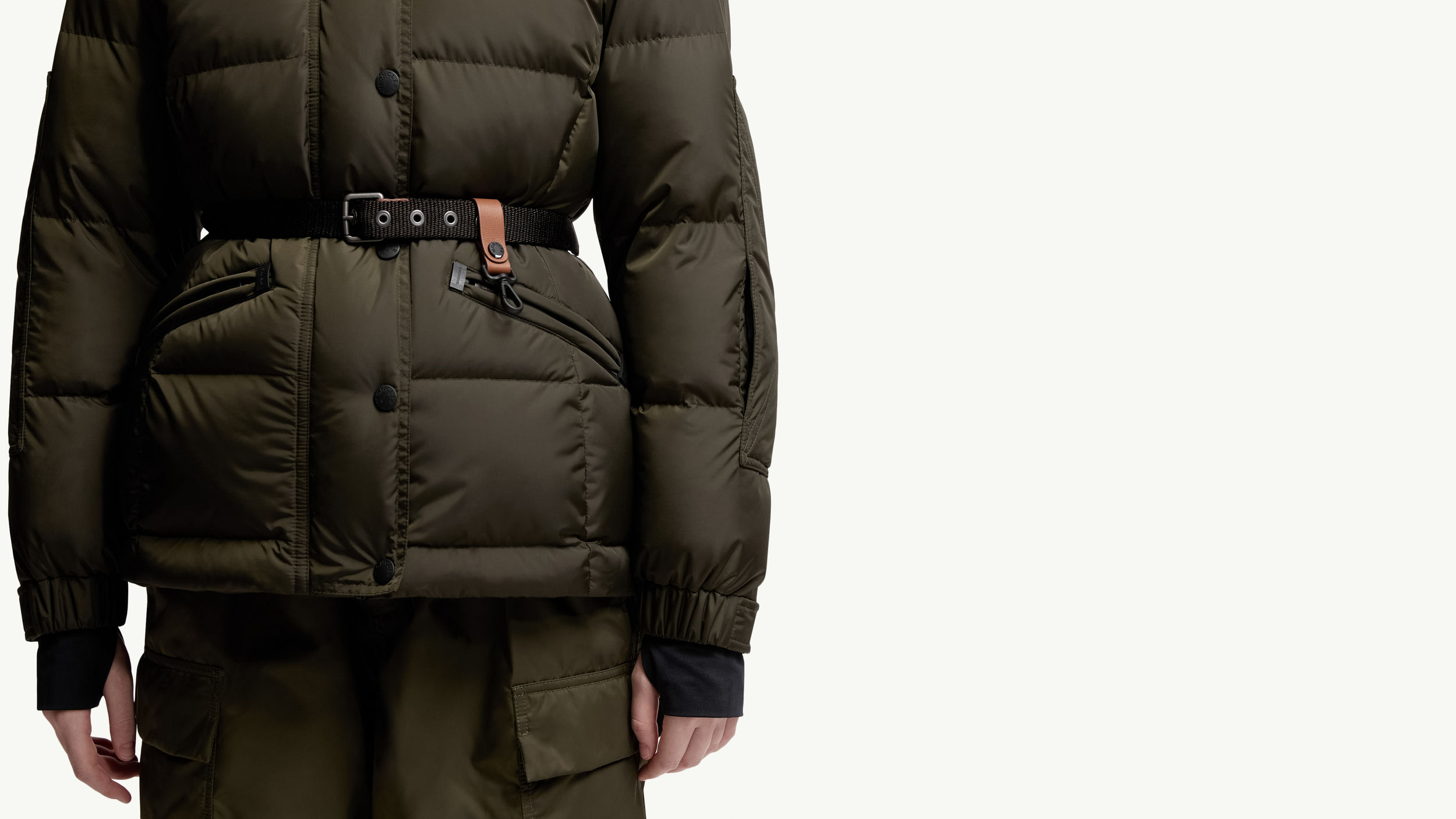 Slide 1 - 滑雪通行证口袋