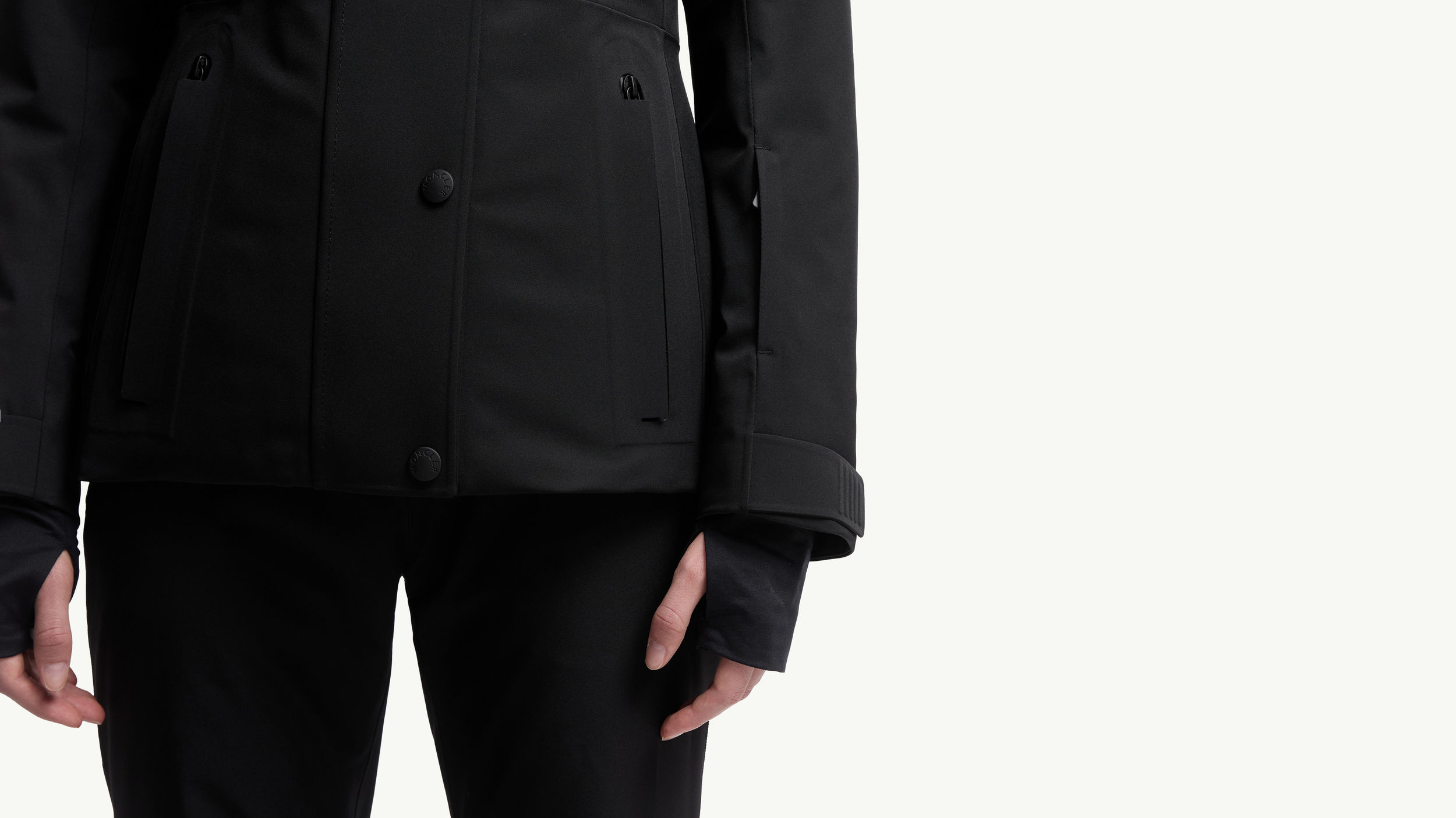 Slide 2 - 滑雪通行证口袋