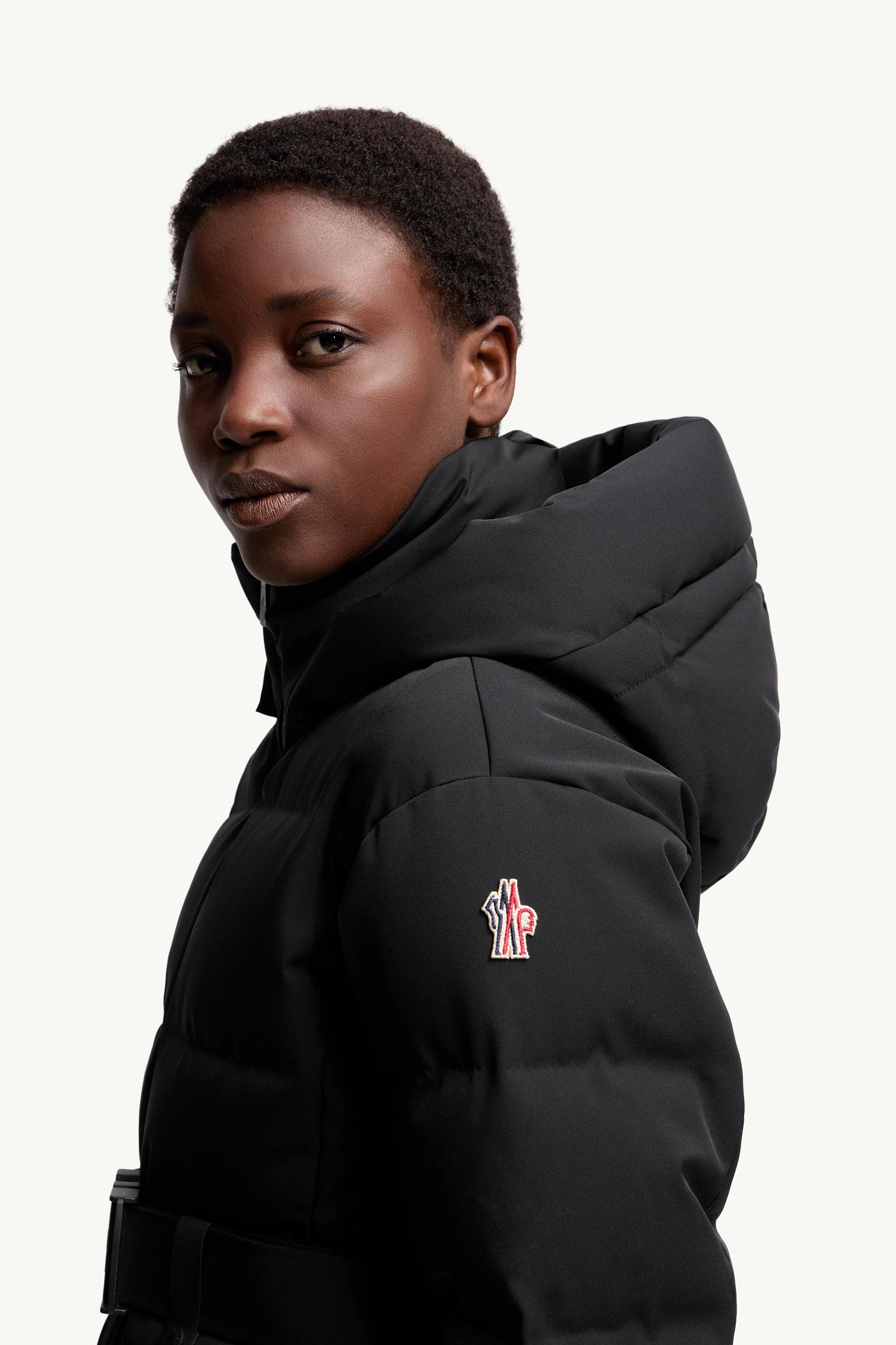 （セール）MONCLER イルデュ ライトアウター ジャケット White Litte Square-Quilted Hooded Long Down Jacket - Long Jackets