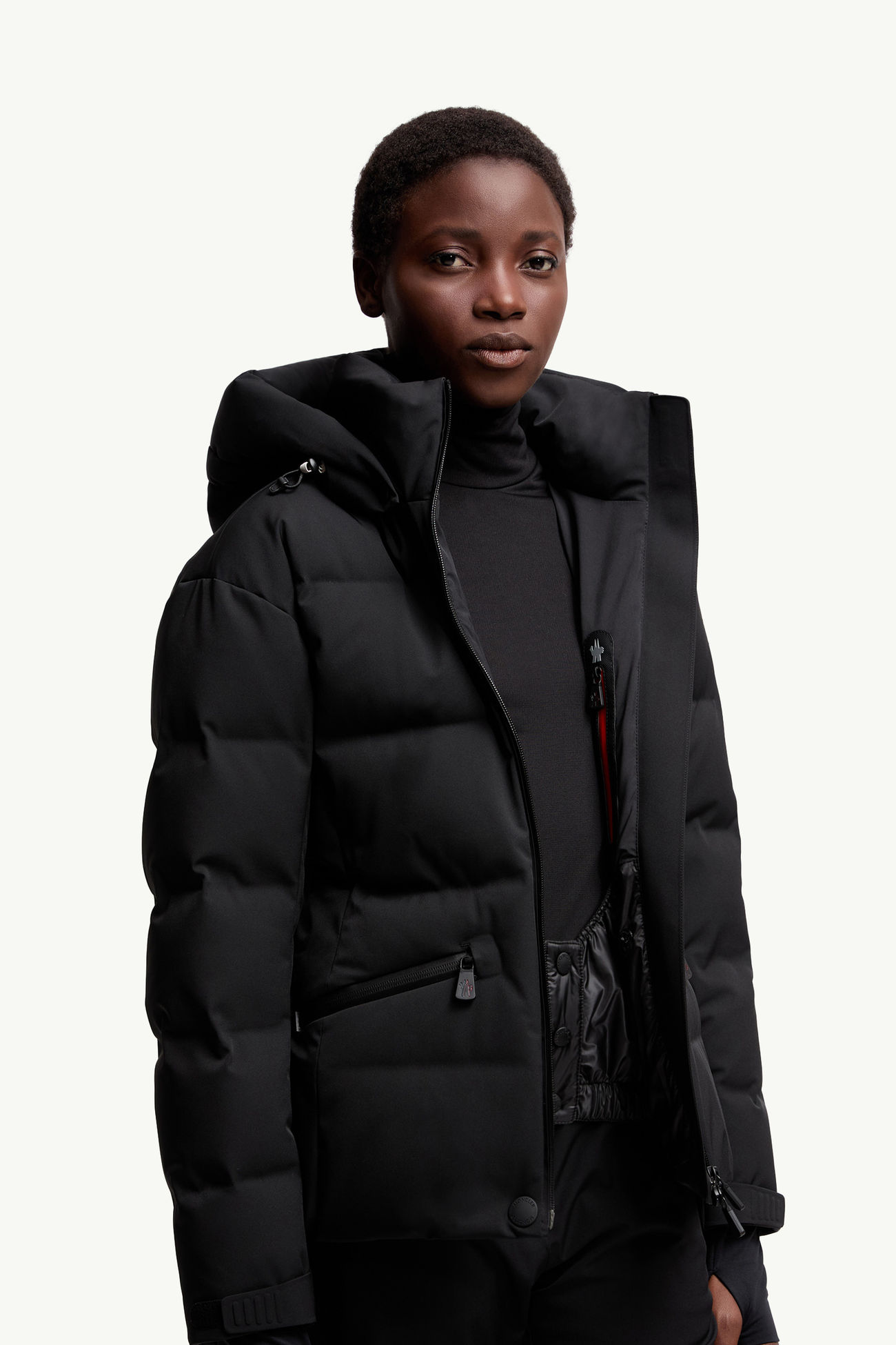 Tolima女士连帽羽绒滑雪夹克外套 女士 黑色 Moncler 5