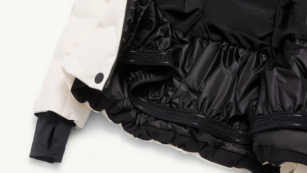 Slide 3 - Protective Powder Skirt