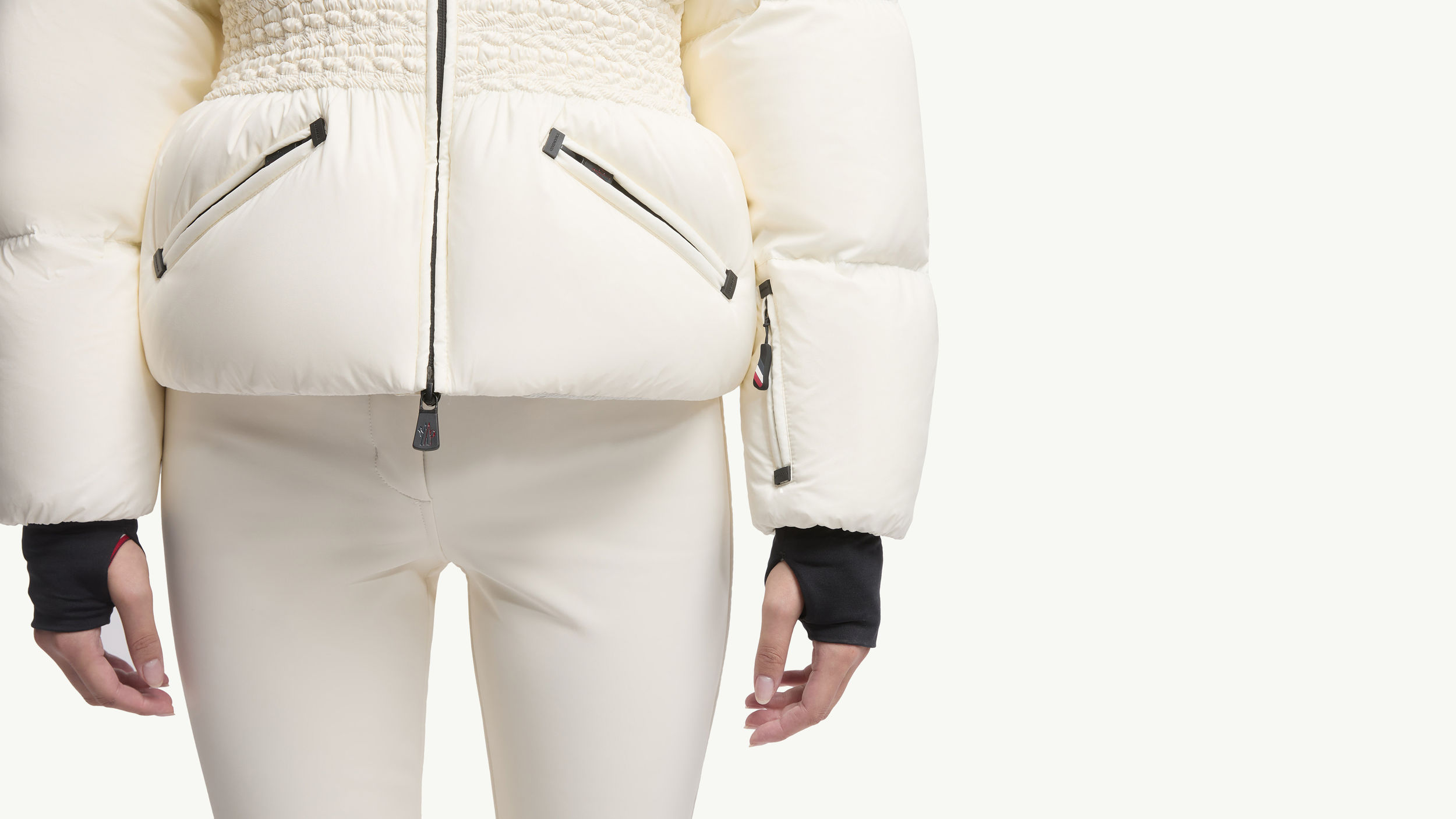 Slide 1 - 滑雪通行证口袋