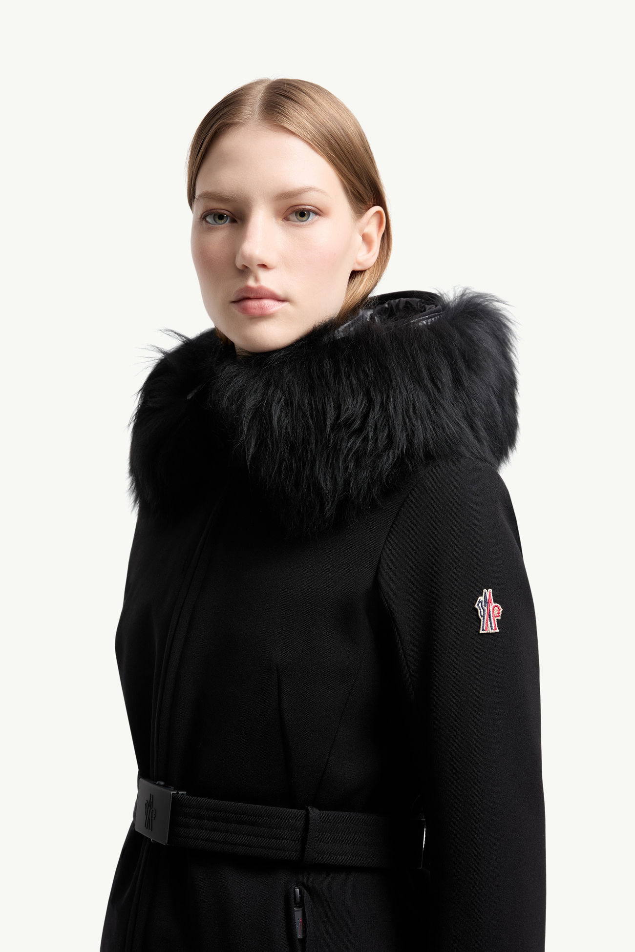 Bauges女士连帽羊毛饰边滑雪羽绒夹克外套 女士 黑色 Moncler 1
