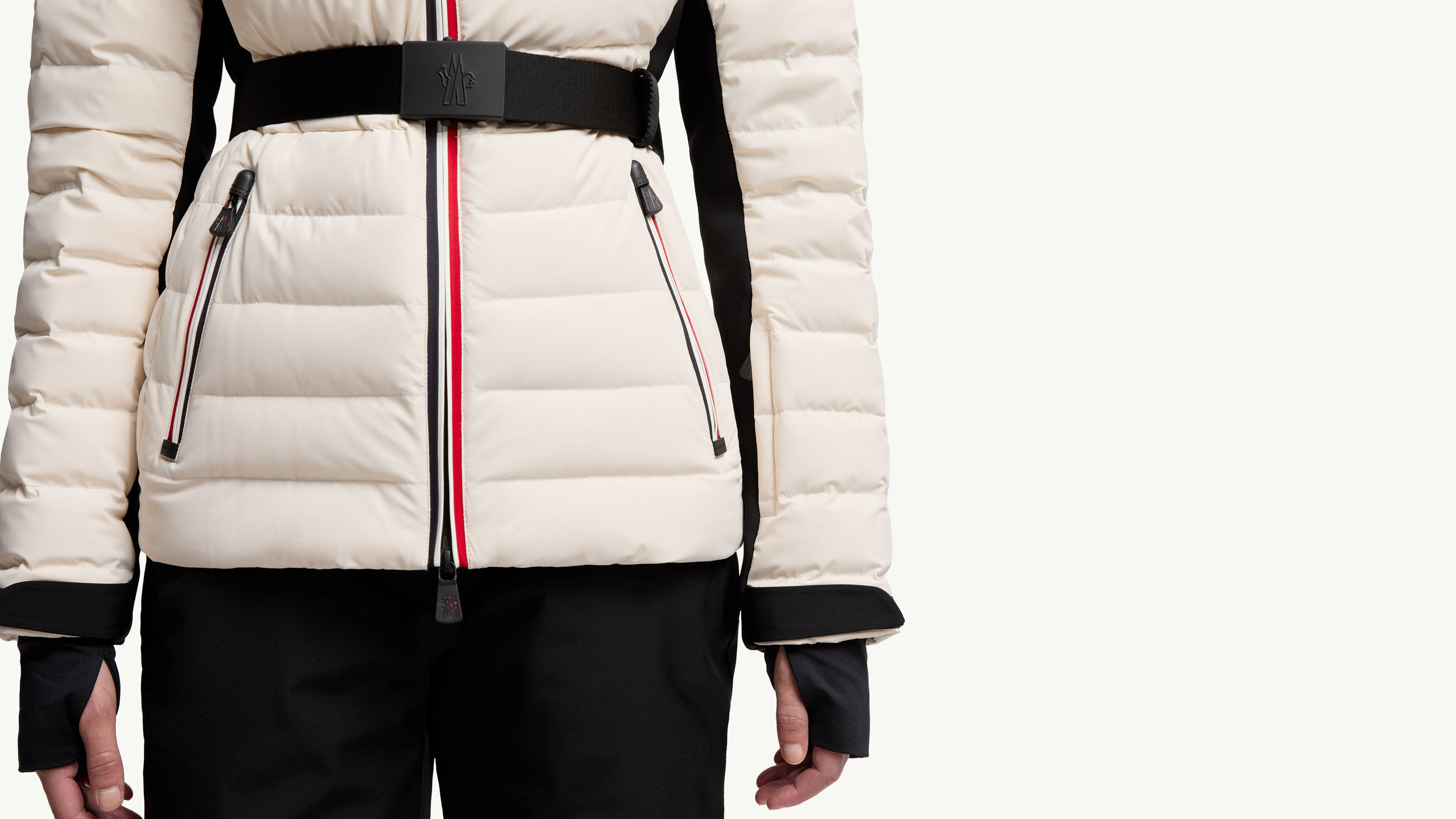 Slide 1 - 滑雪通行证口袋