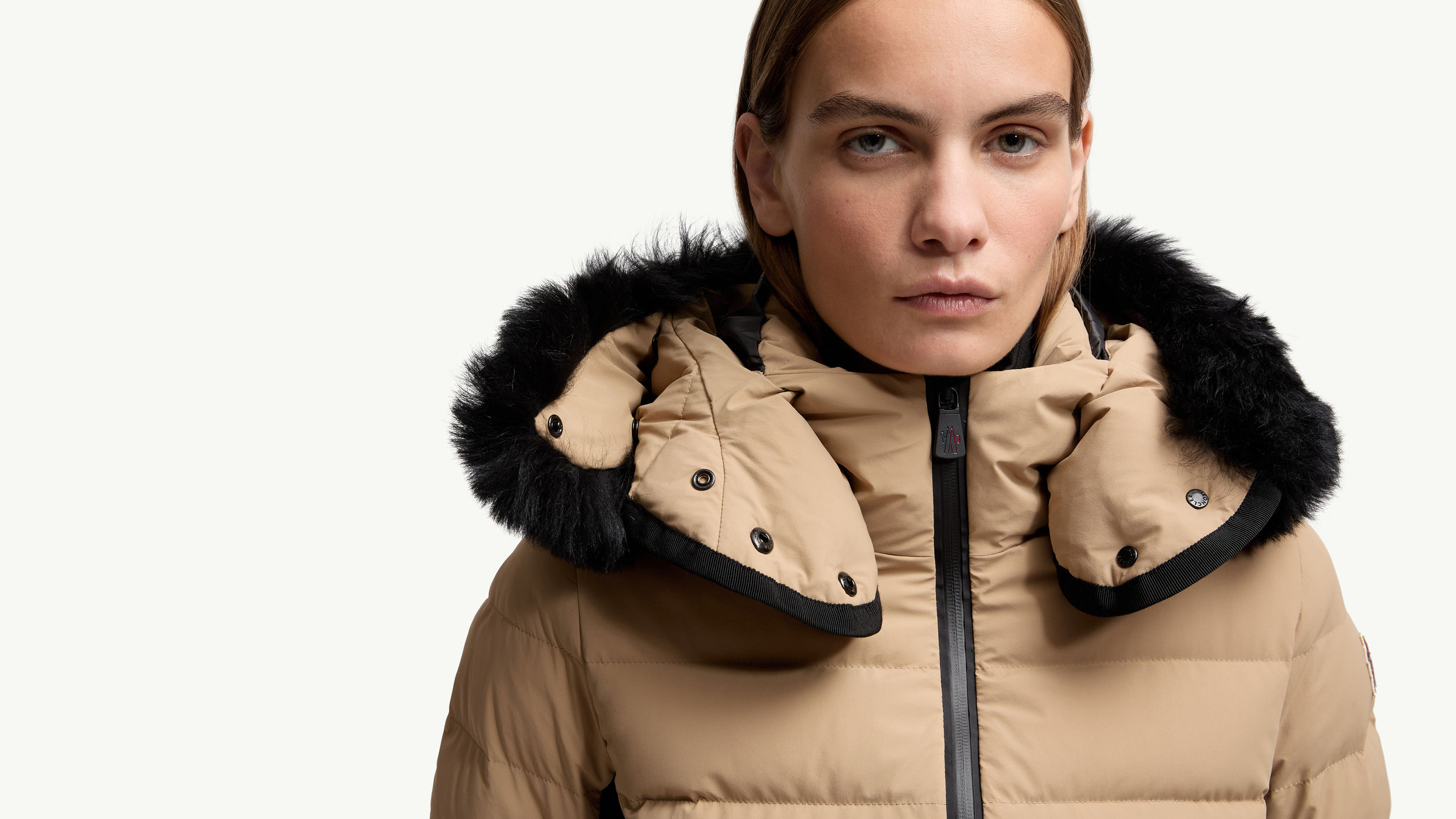 Slide 1 - product.feature.detachablefur.title