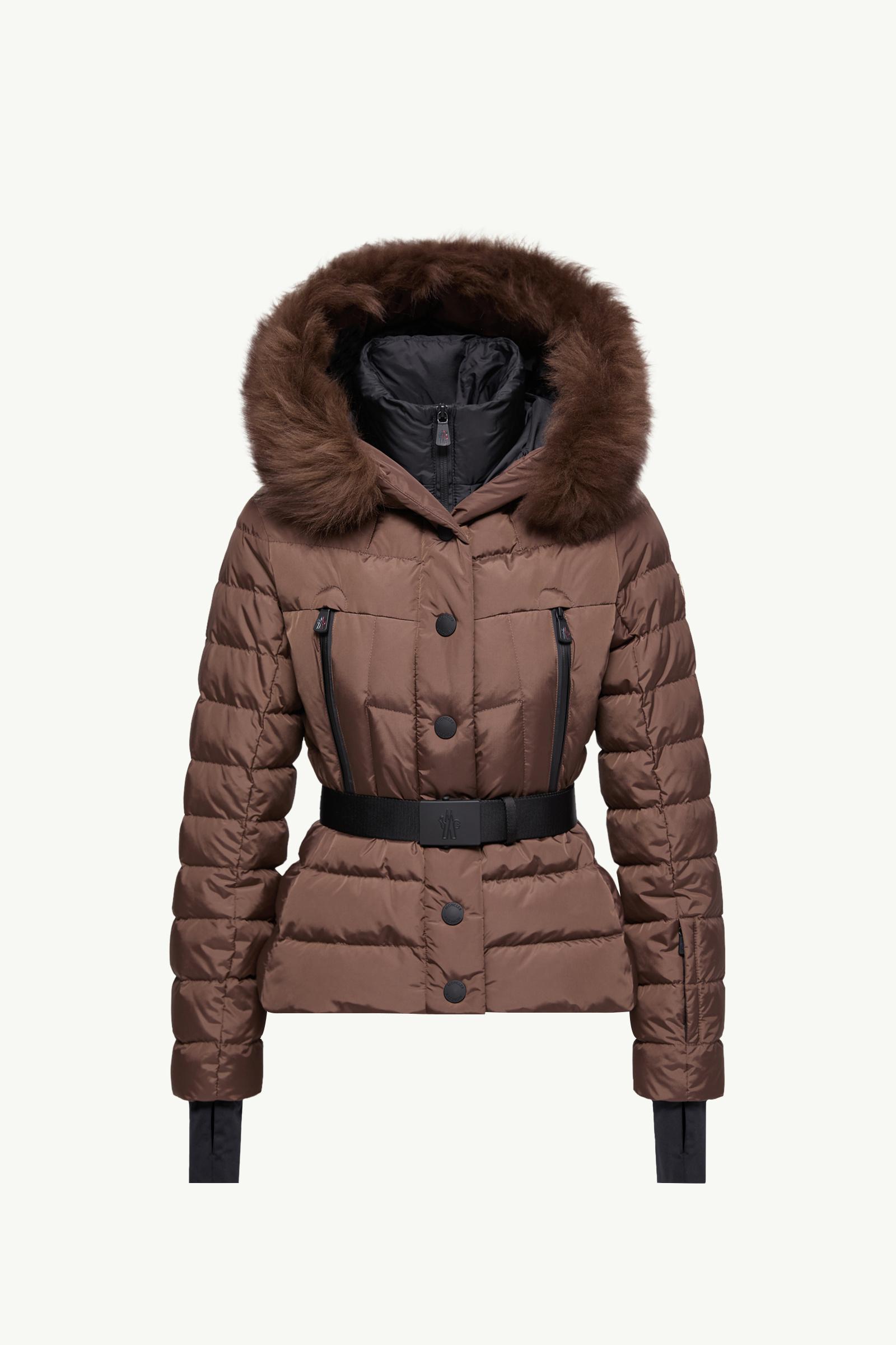 https://moncler-cdn.thron.com/api/v1/content-delivery/shares/dpx6uv/contents/K20981A000665399E261_F/image/K20981A000665399E261_F