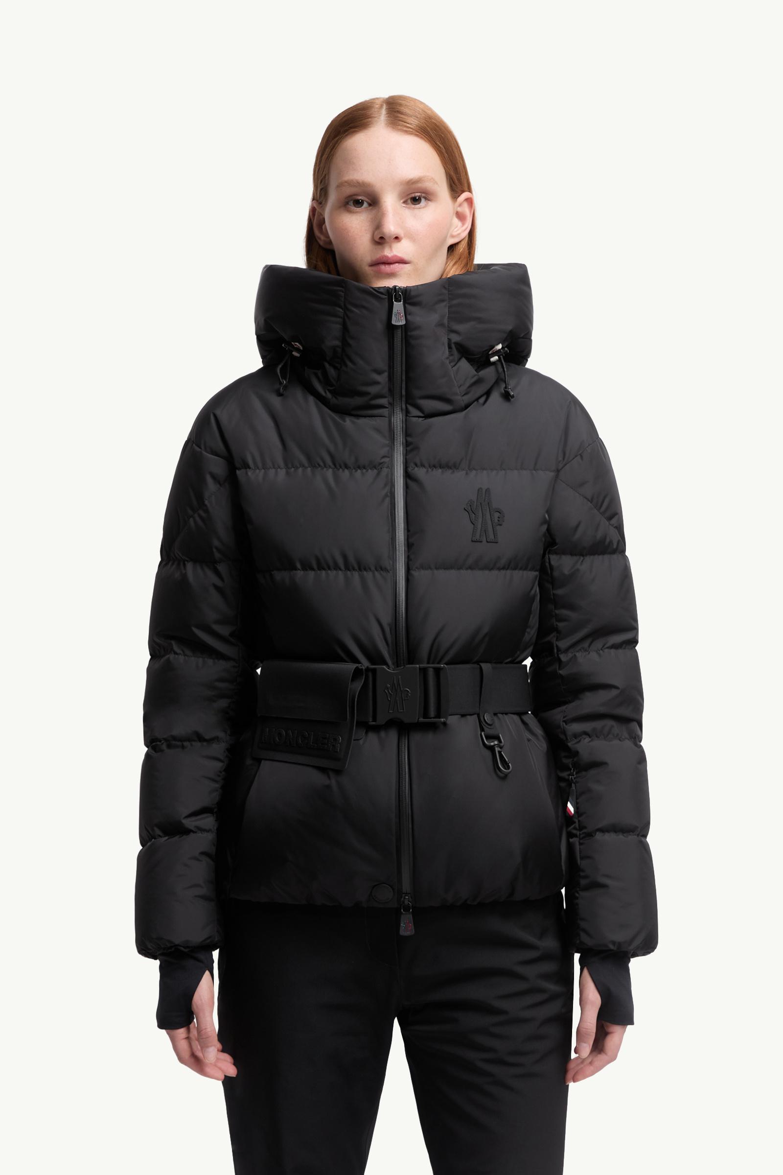 MONCLER フード付きジャケット 8 MONCLER フード付きジャケット 8 MONCLER フード付きジャケット ネイビー8A