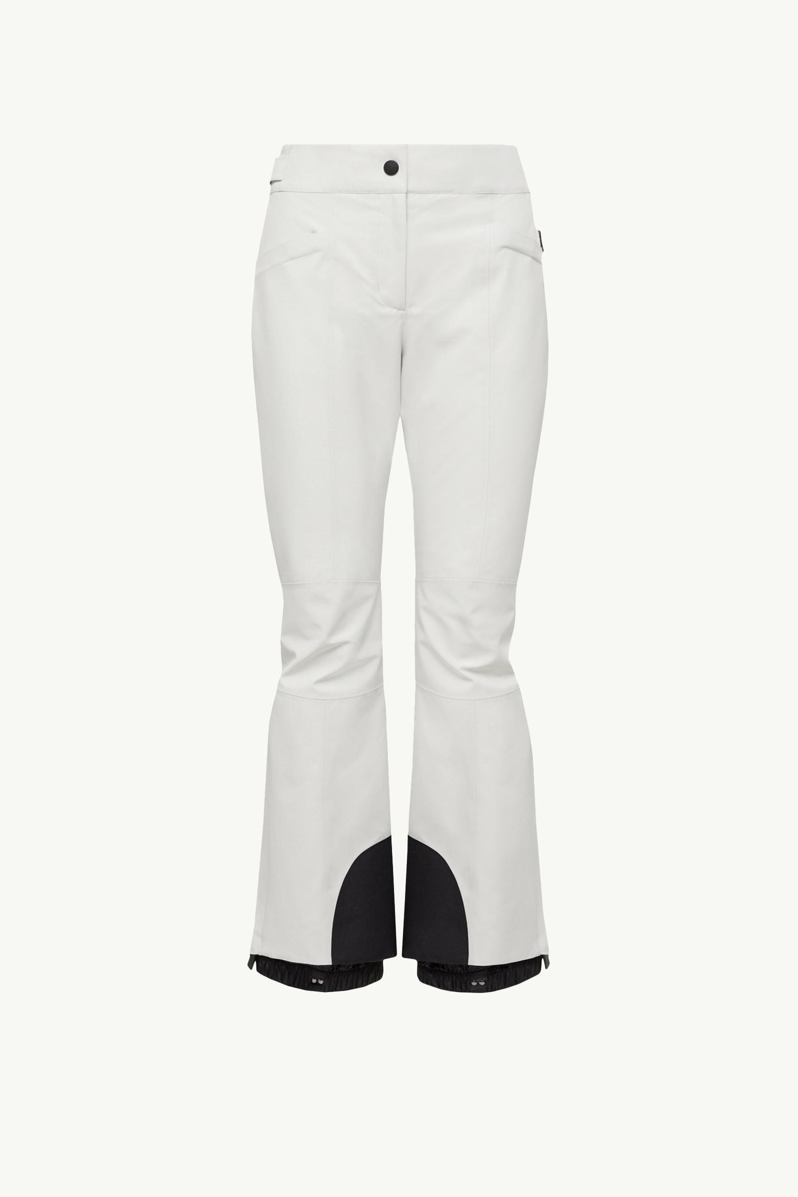 MONCLER ホワイト スキーウェア 女性用 Snow White Bruche Hooded Down Ski Jacket - Short Down