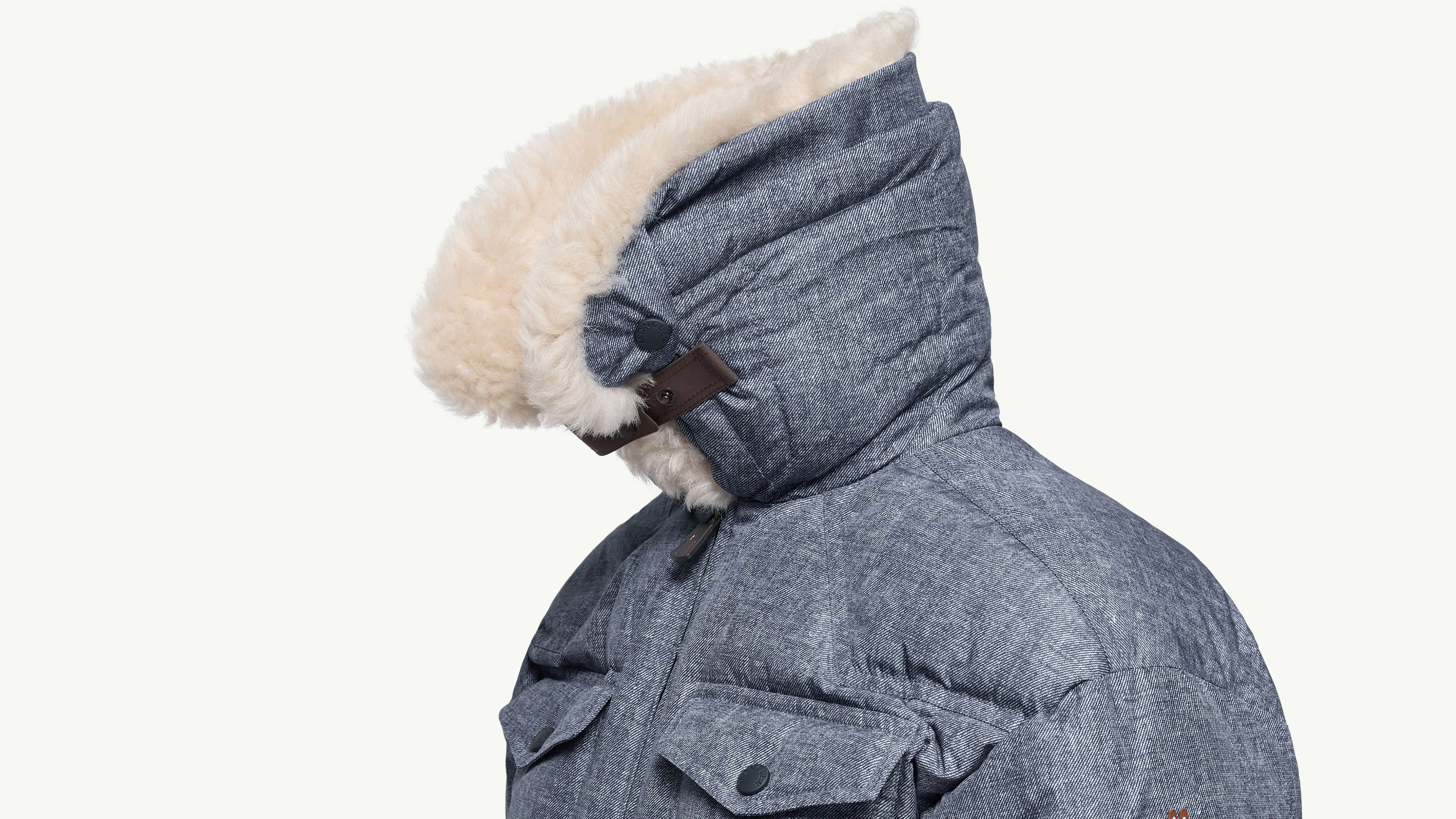 Slide 1 - product.feature.detachablefur.title