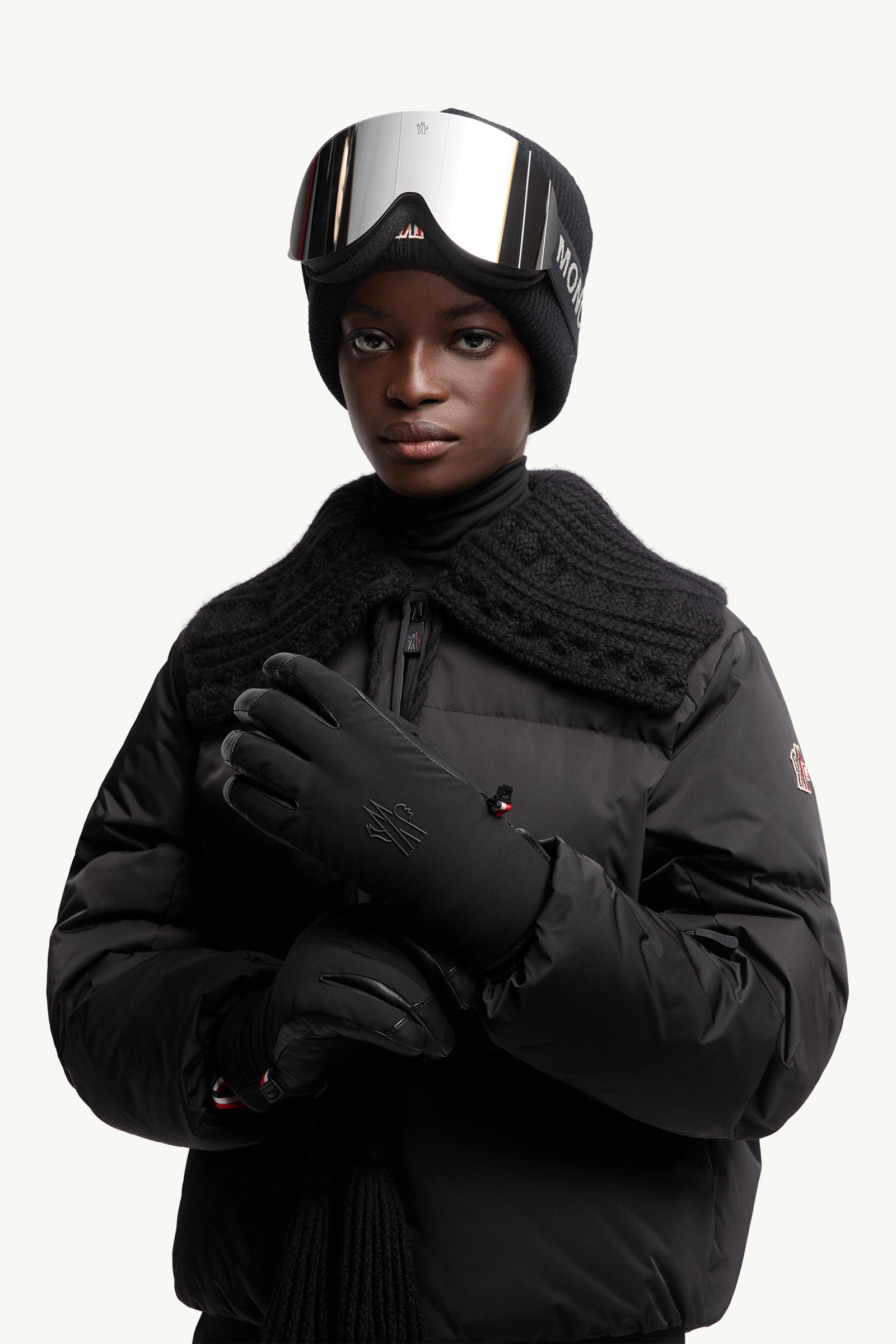Padded Soft Shell Gloves Women Black Moncler 1