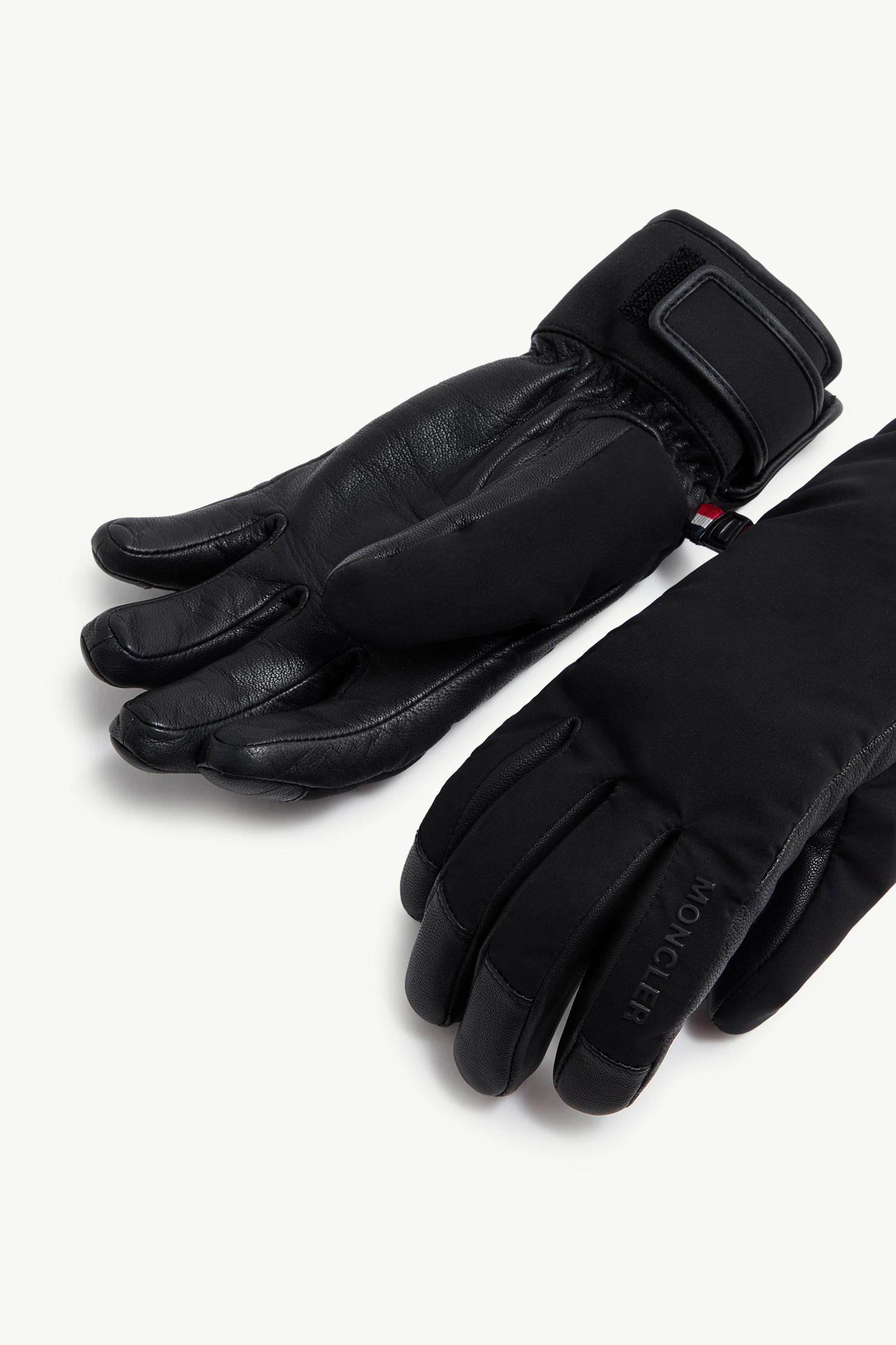モンクレール　手袋　ブラック Black Padded Soft Shell Gloves - Scarves & Gloves for Women