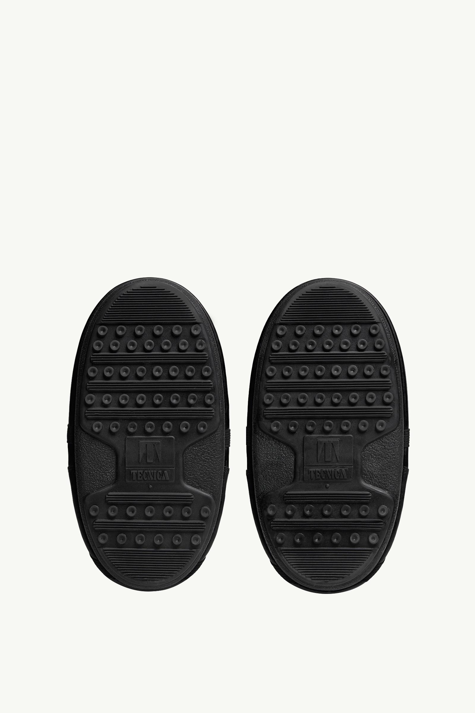 Black Moon Boot x Moncler Grenoble Icon Low Padded Snow Boot