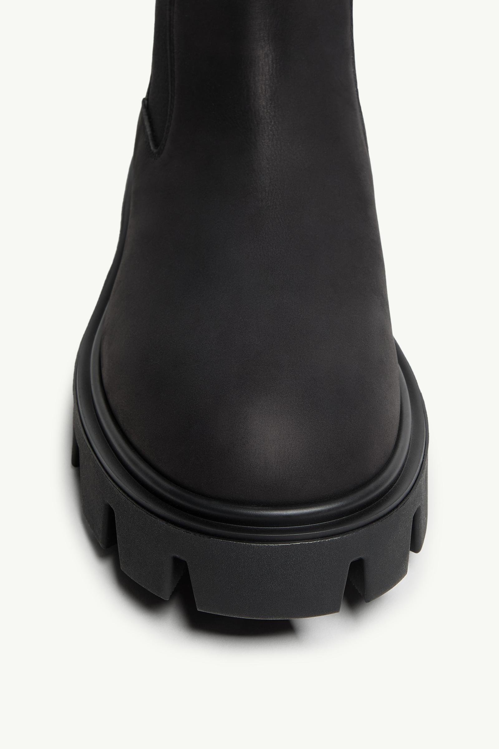 モンクレール レザーチェルシーブーツ ブラック サイドゴア MONCLER(モンクレール) Boots(ブーツ) - 海外通販のBUYMA