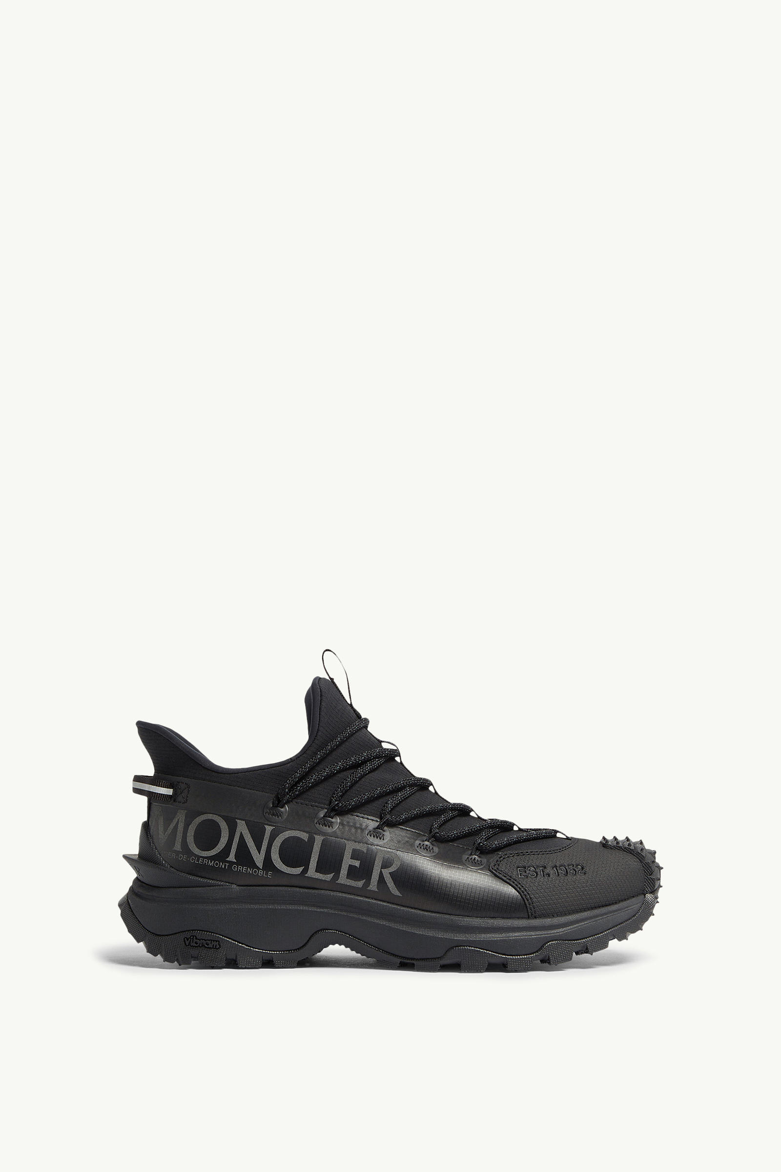 https://moncler-cdn.thron.com/api/v1/content-delivery/shares/dpx6uv/contents/K209A4M00280M3457999_F/image/K209A4M00280M3457999_F