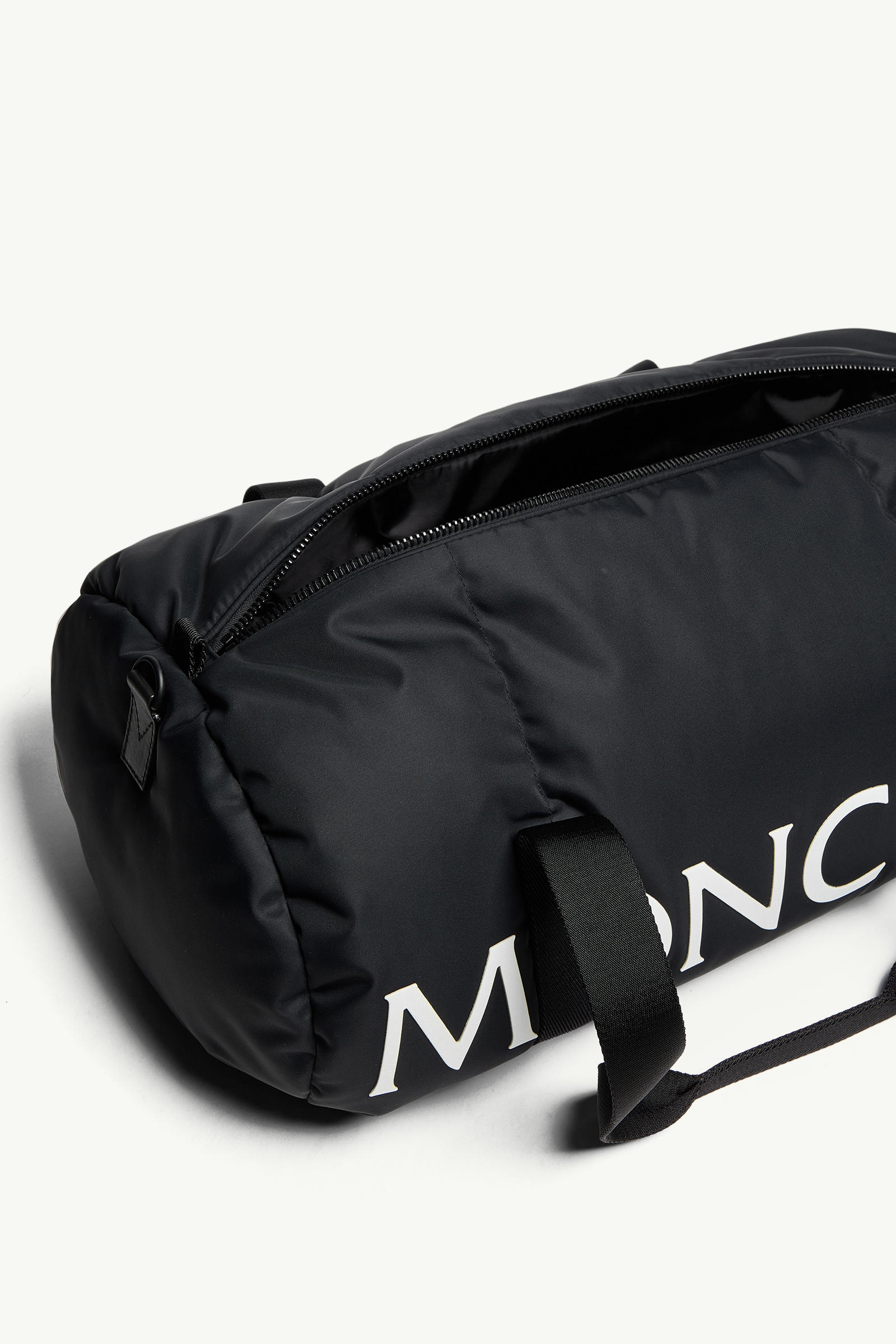 Logo Down-Filled Duffle Bag Men Black Moncler 4