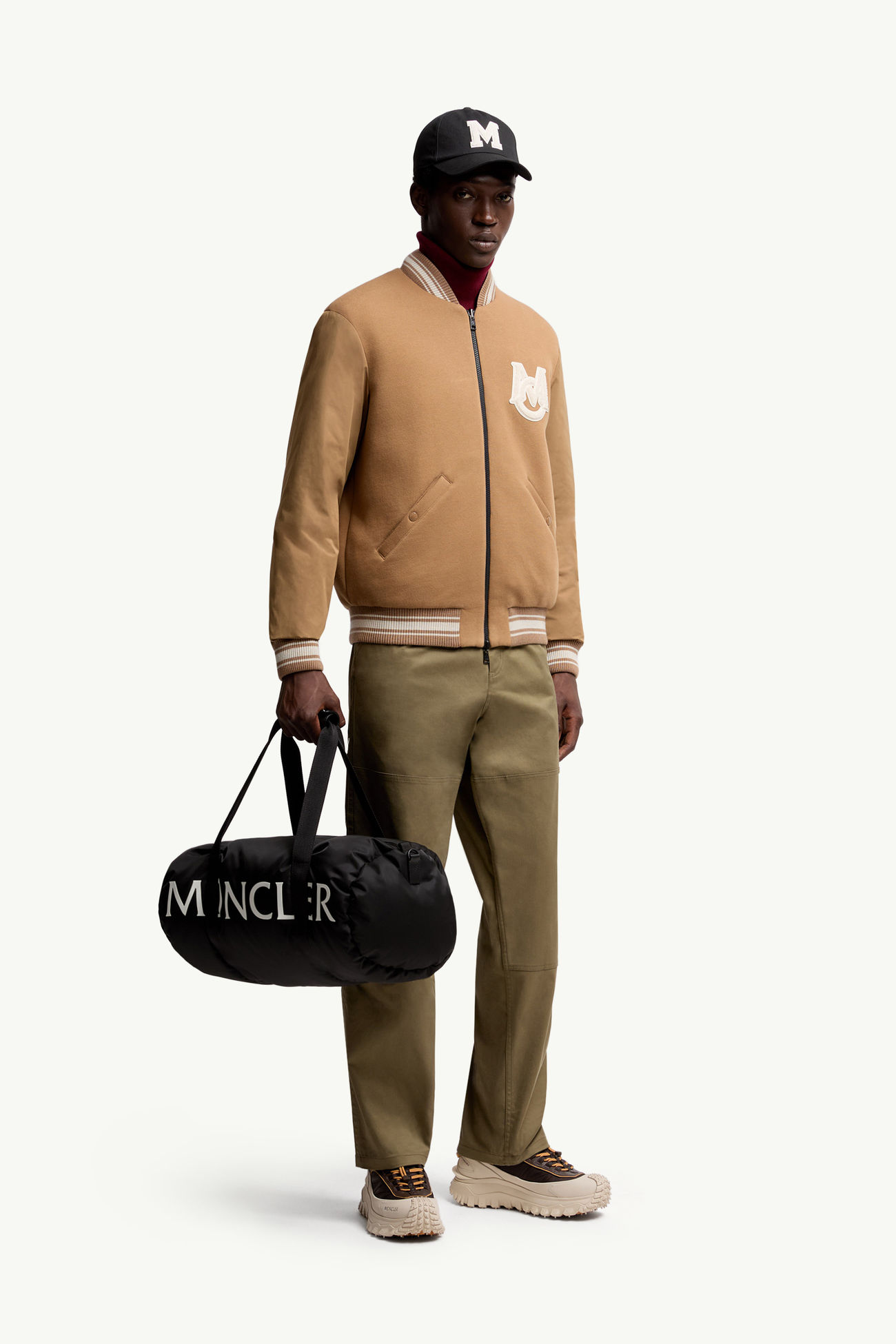 Bolsa duffle repelente al agua con relleno de plumón y logotipo Hombre Negro Moncler 1