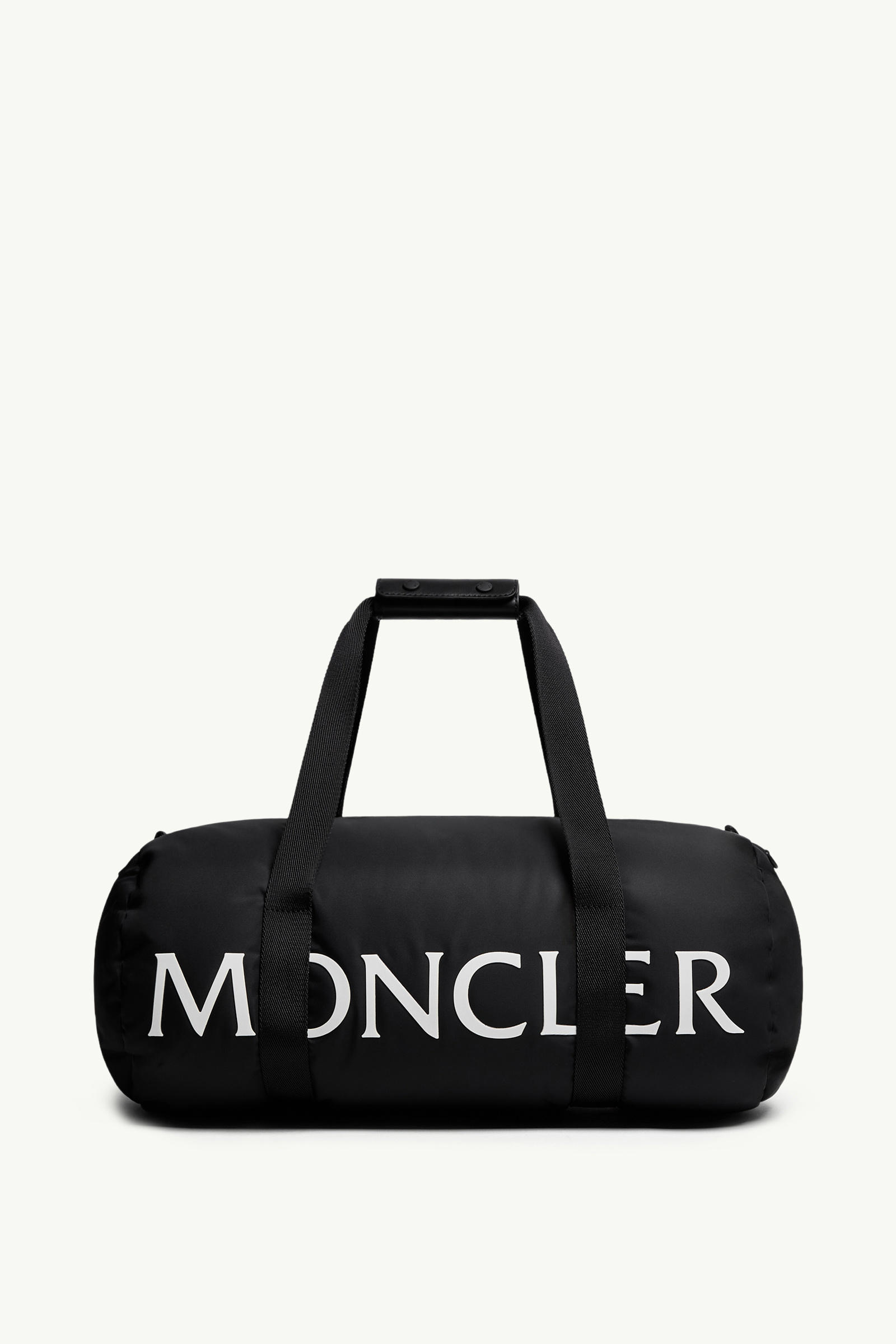 https://moncler-cdn.thron.com/api/v1/content-delivery/shares/dpx6uv/contents/K209A5G00001M8321999_F/image/K209A5G00001M8321999_F